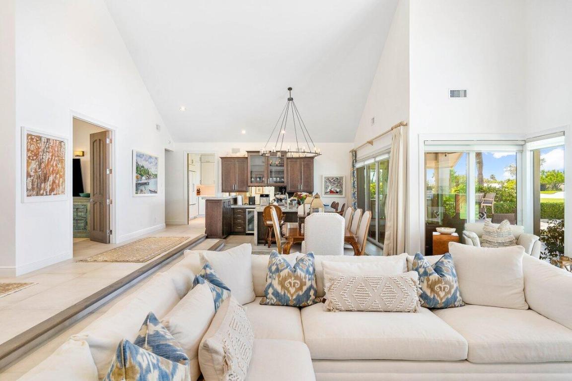 SAILFISH POINT - Residential