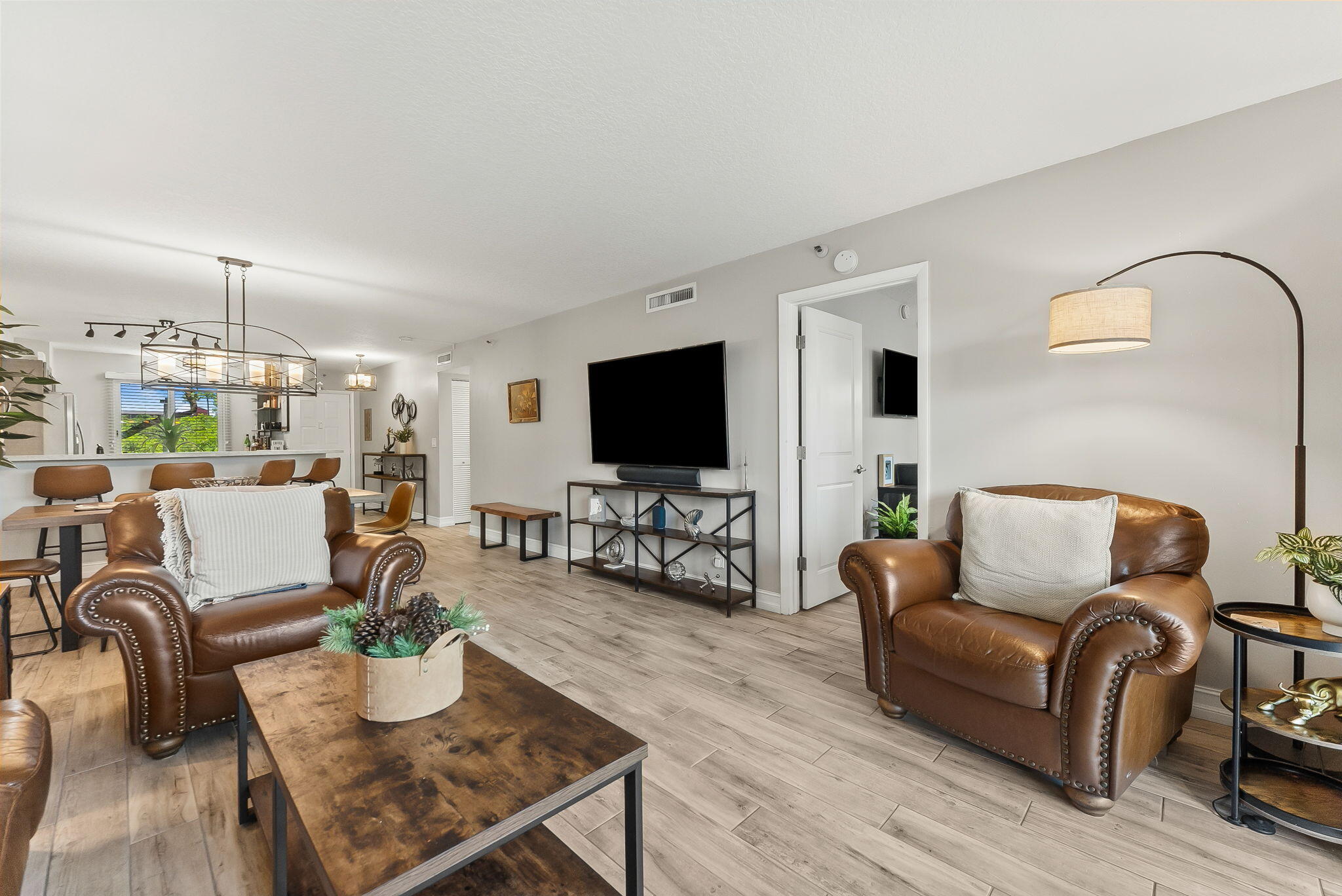 CYPRESS BEND CONDOMINIUM VI - Residential