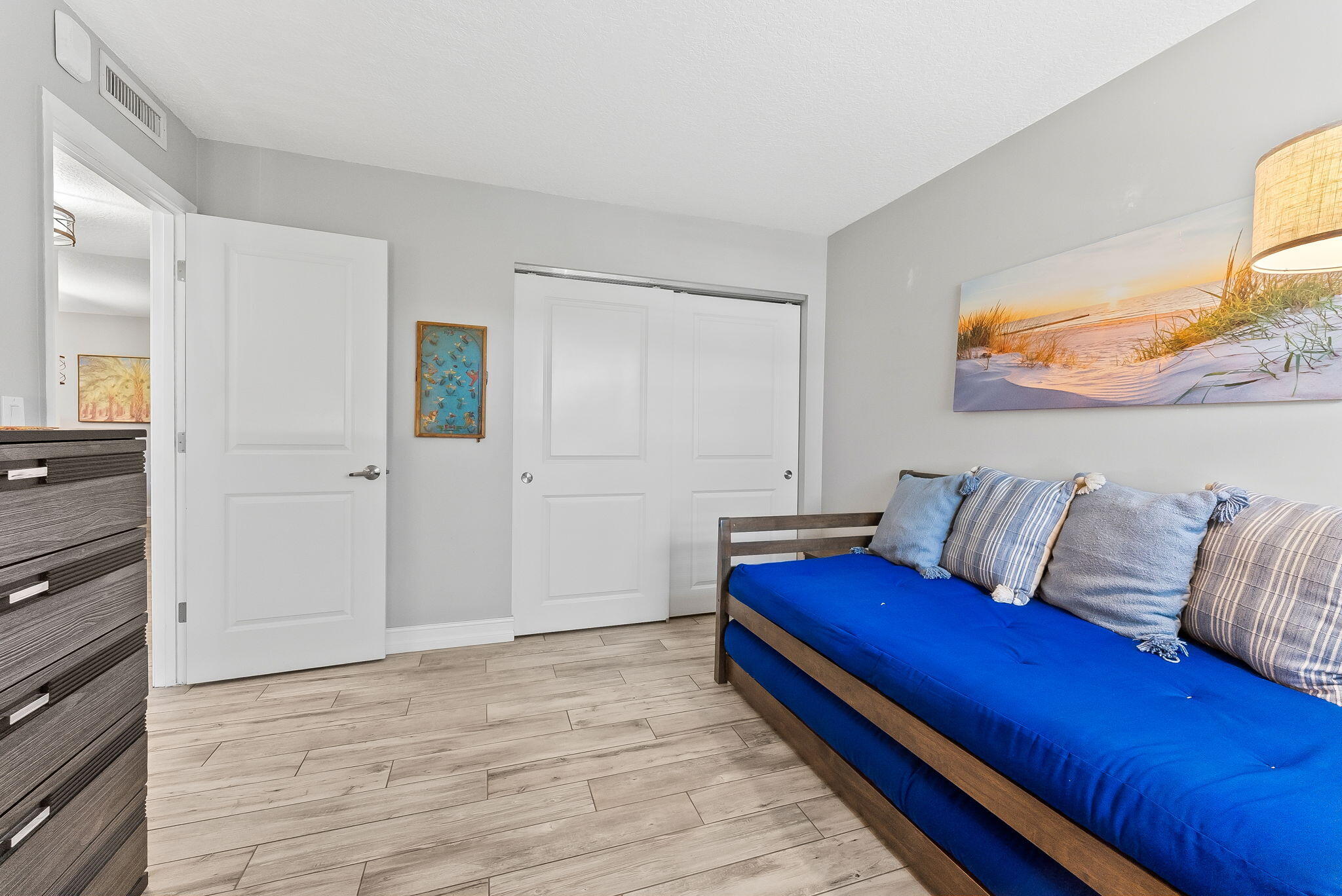 CYPRESS BEND CONDOMINIUM VI - Residential