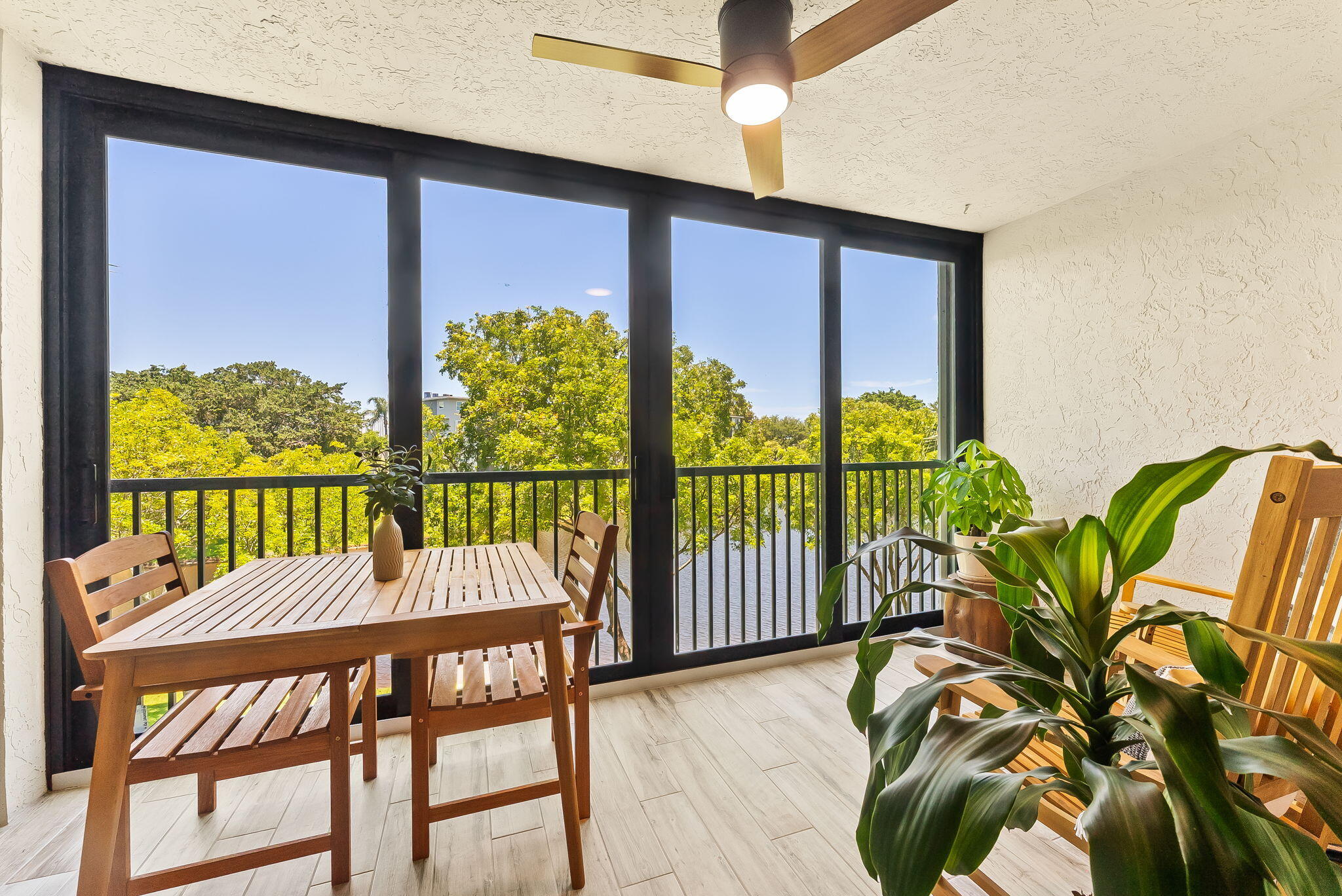 CYPRESS BEND CONDOMINIUM VI - Residential