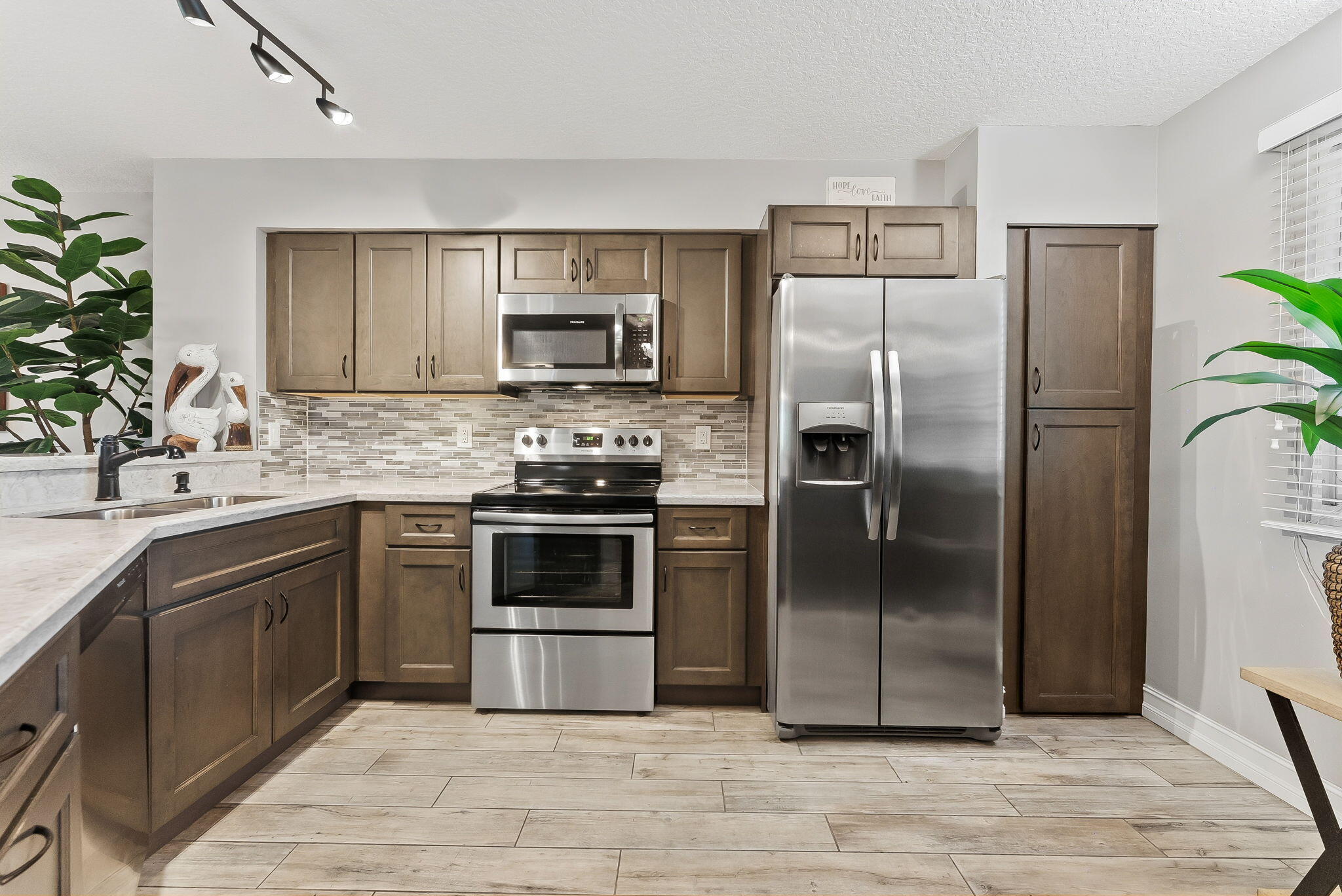 CYPRESS BEND CONDOMINIUM VI - Residential