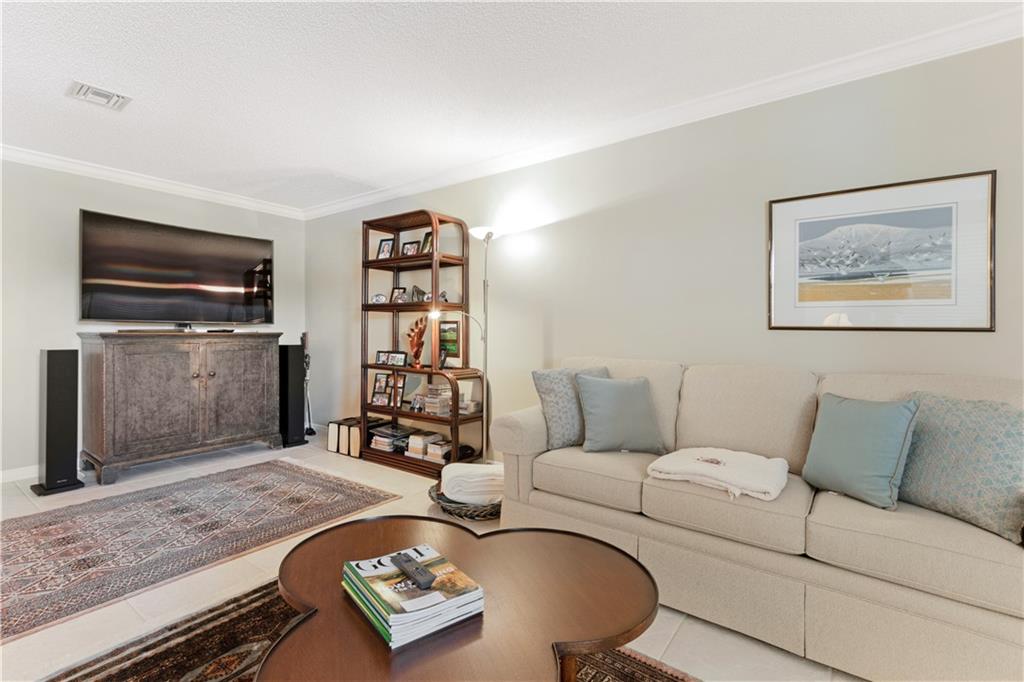 The Townhomes - Residential