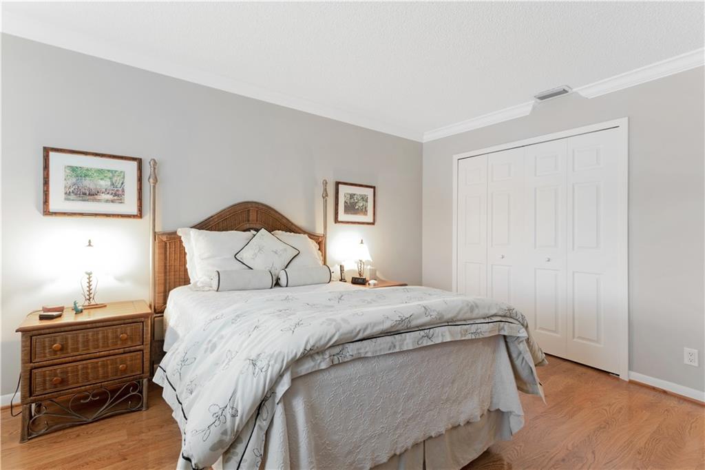The Townhomes - Residential
