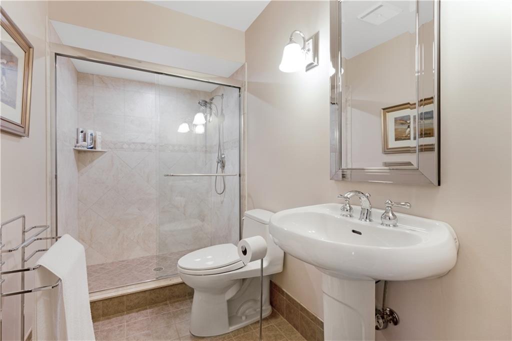 The Townhomes - Residential