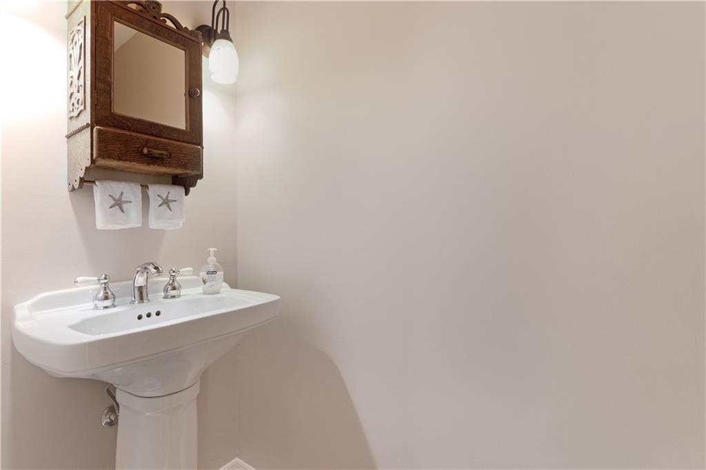 The Townhomes - Residential
