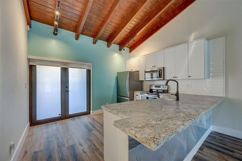 OCEAN SURF CONDO - Residential Lease