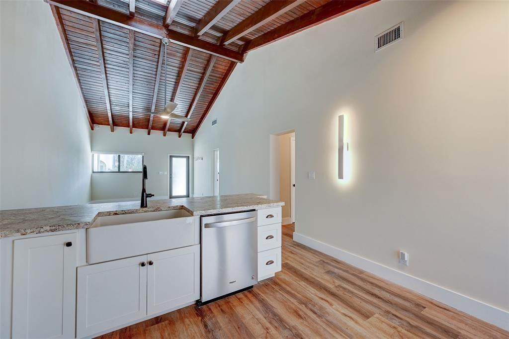 OCEAN SURF CONDO - Residential Lease