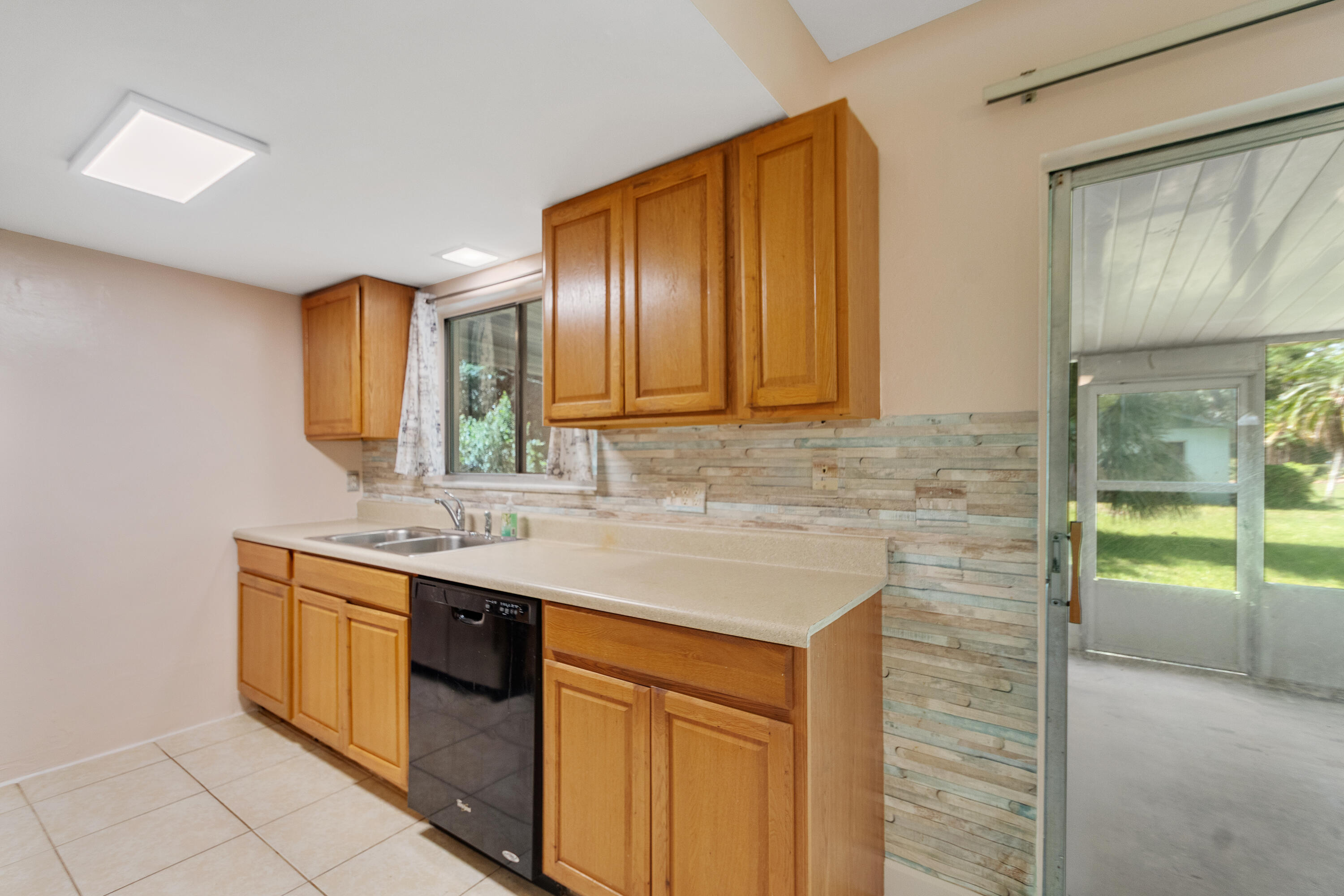 PINE TREE PARK UNIT NO 4 - Residential
