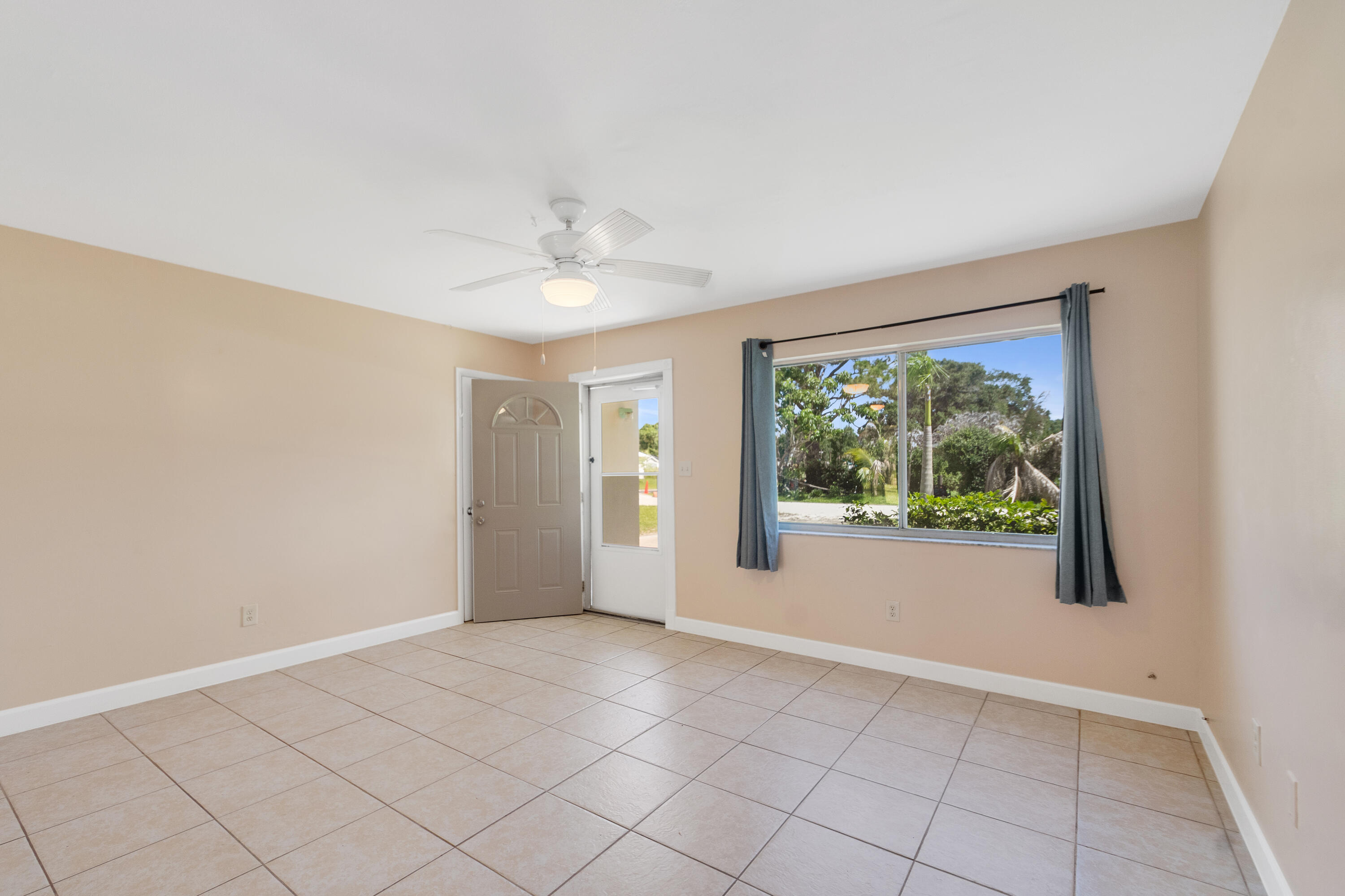 PINE TREE PARK UNIT NO 4 - Residential