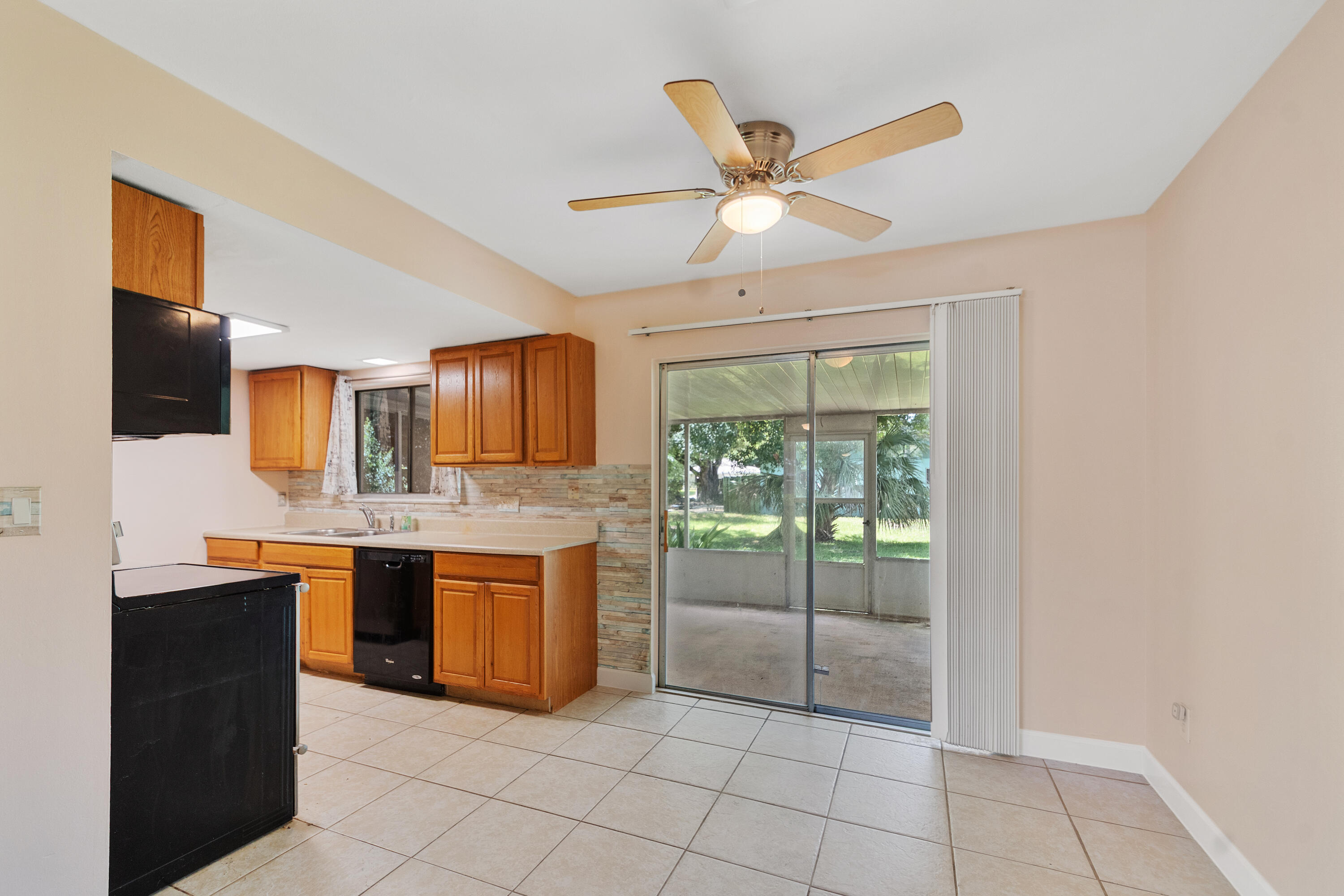 PINE TREE PARK UNIT NO 4 - Residential