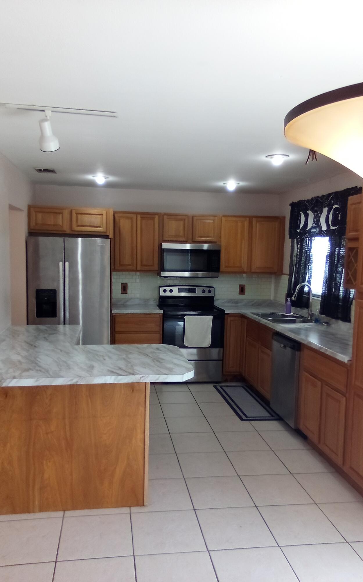PORT ST LUCIE SECTION 42 1ST REPLAT - Residential