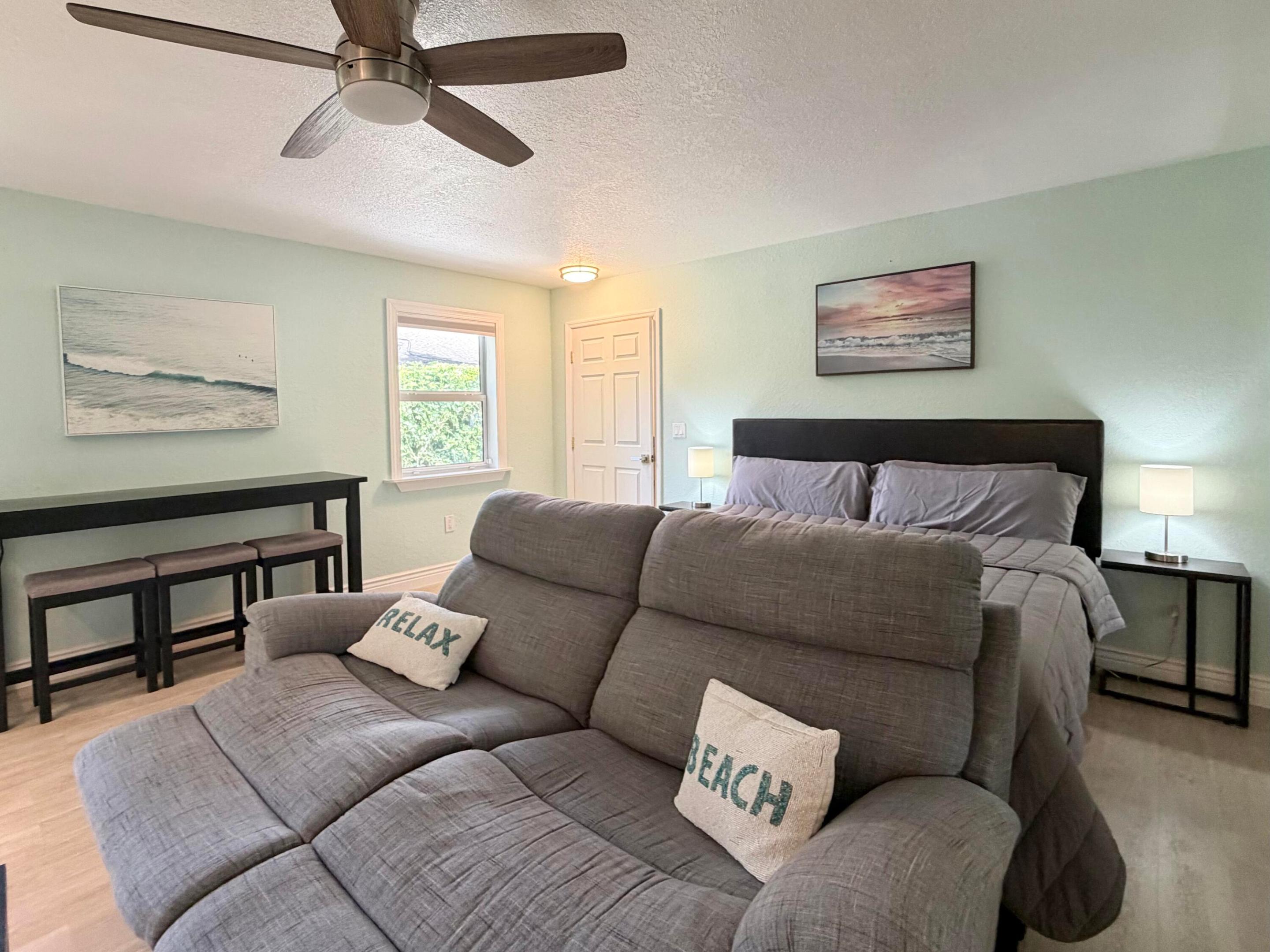 NORTH PALM BEACH HEIGHTS - Residential Lease