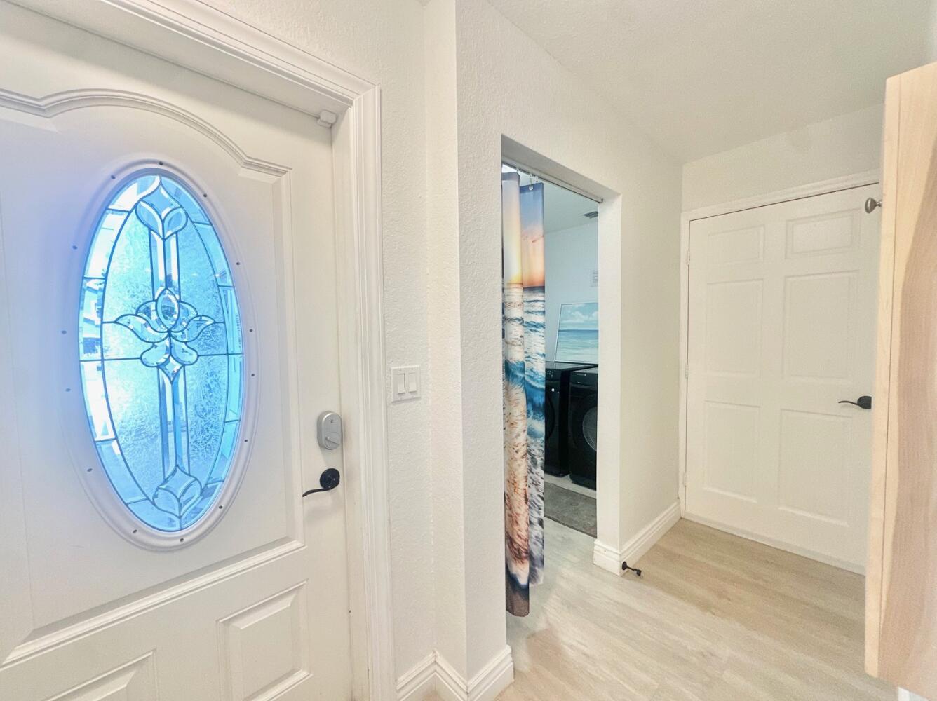 NORTH PALM BEACH HEIGHTS - Residential Lease