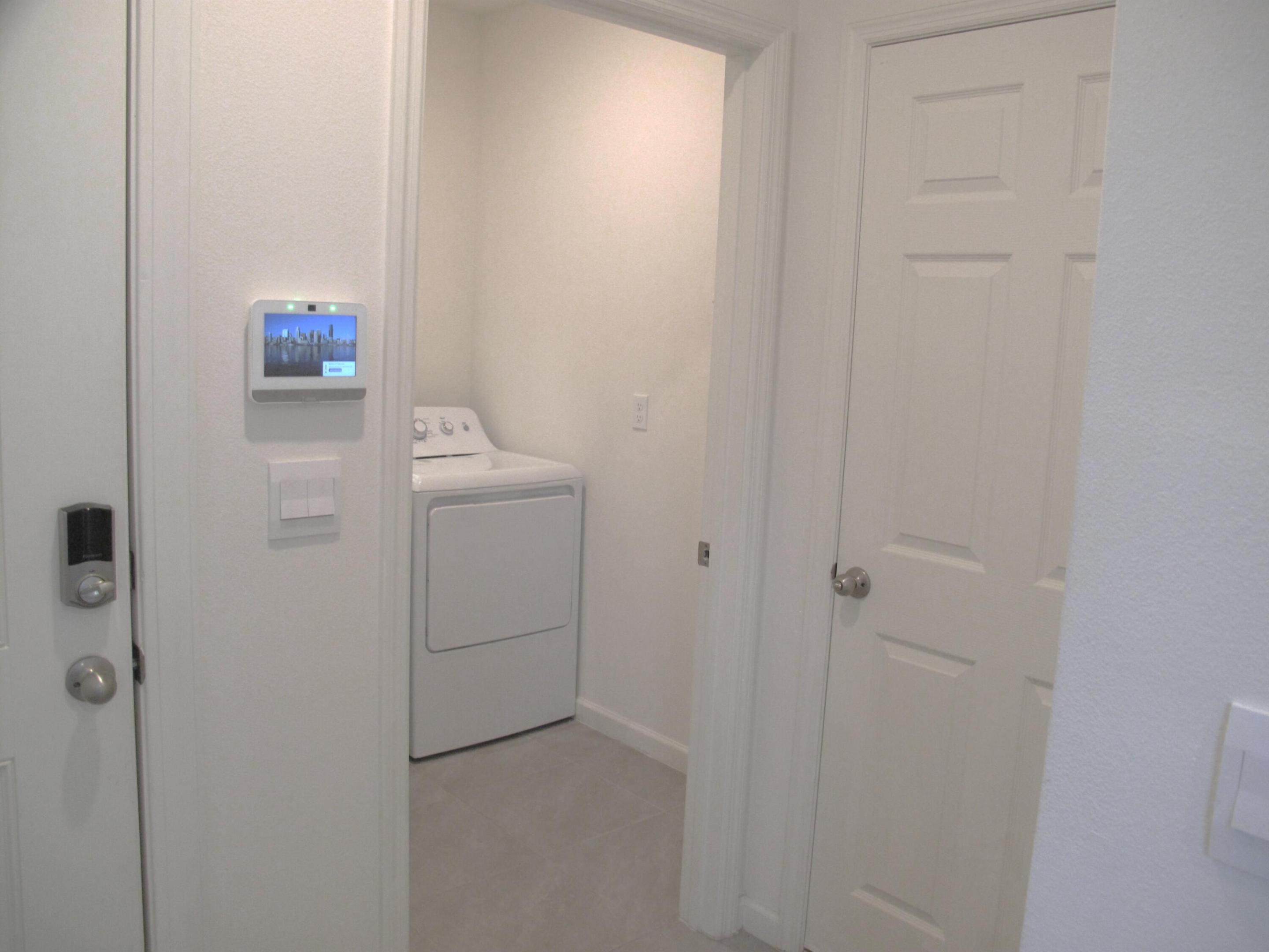 VERANO SOUTH PUD 1 - POD G - PLAT NO. 1 - Residential Lease