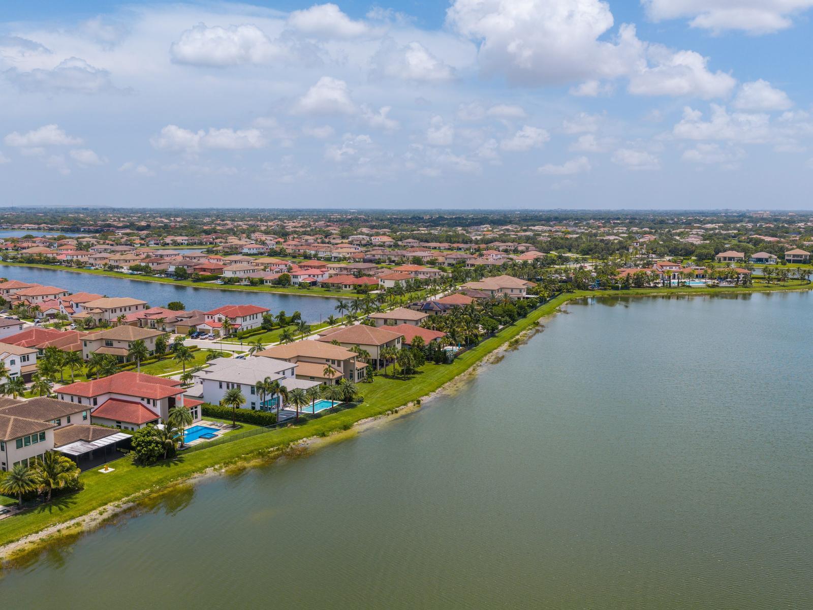 PARKLAND BAY - Residential