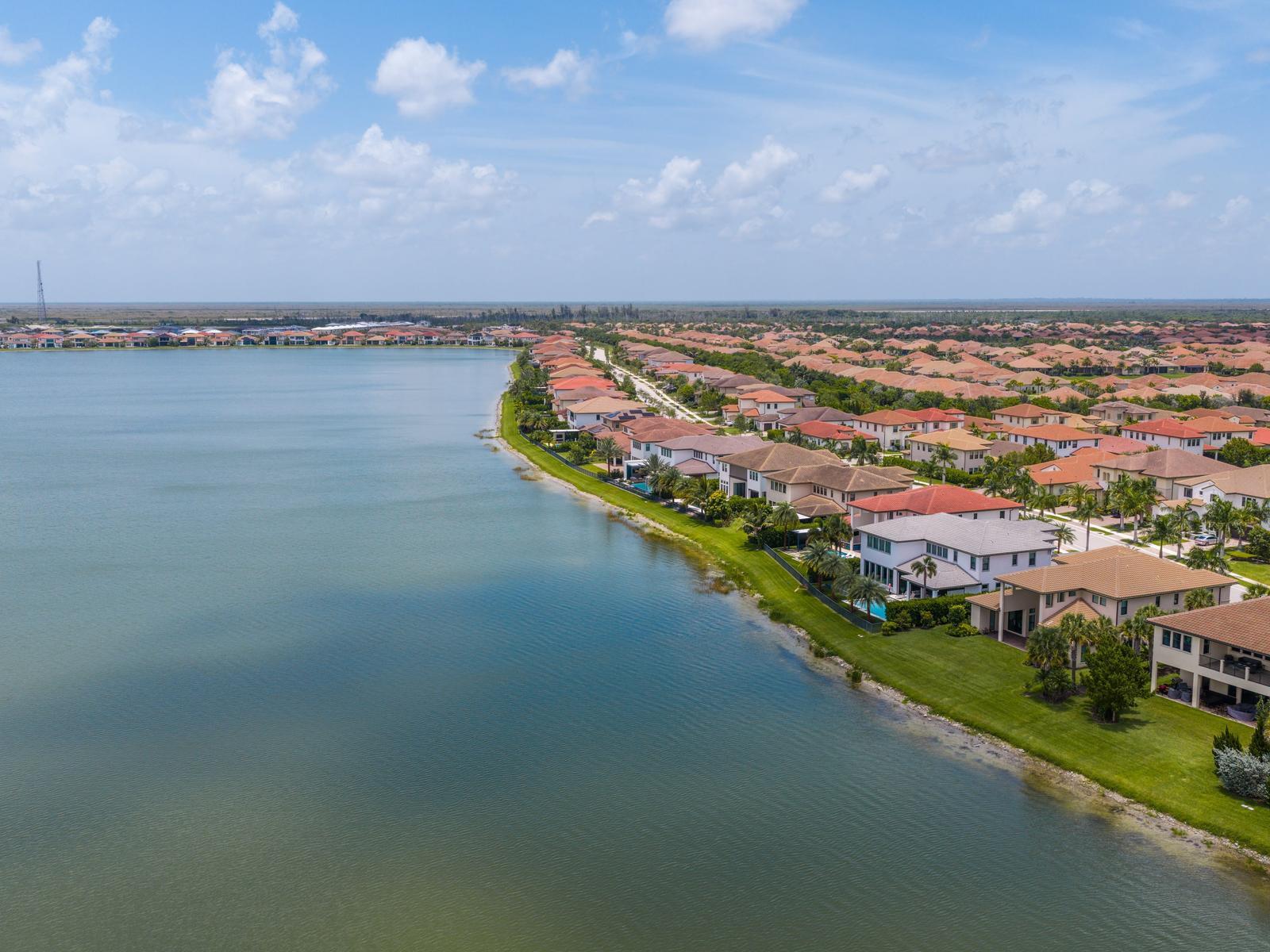 PARKLAND BAY - Residential