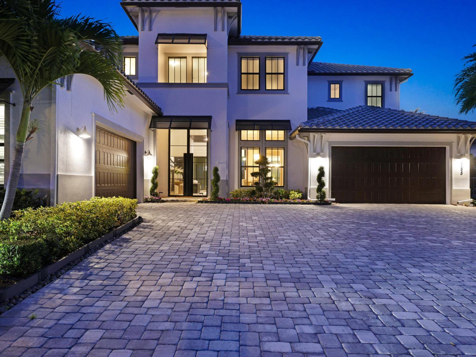 PARKLAND BAY - Residential