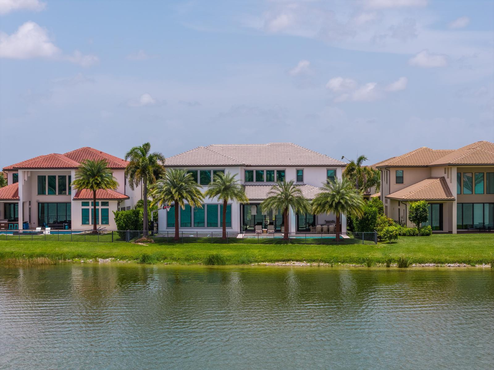 PARKLAND BAY - Residential