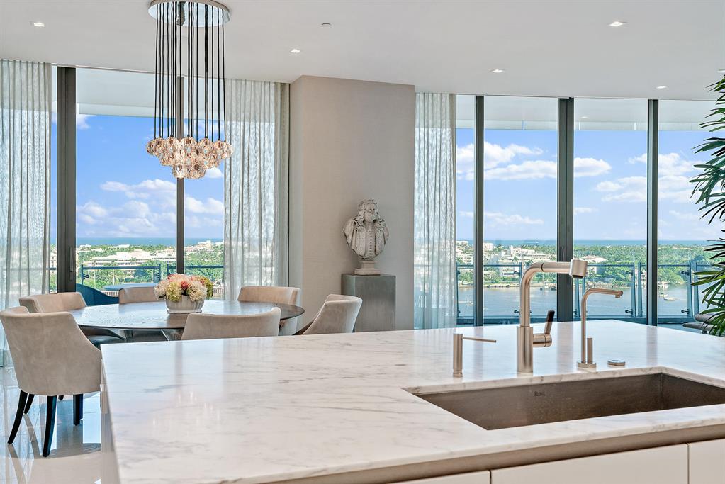BRISTOL CONDO - Residential