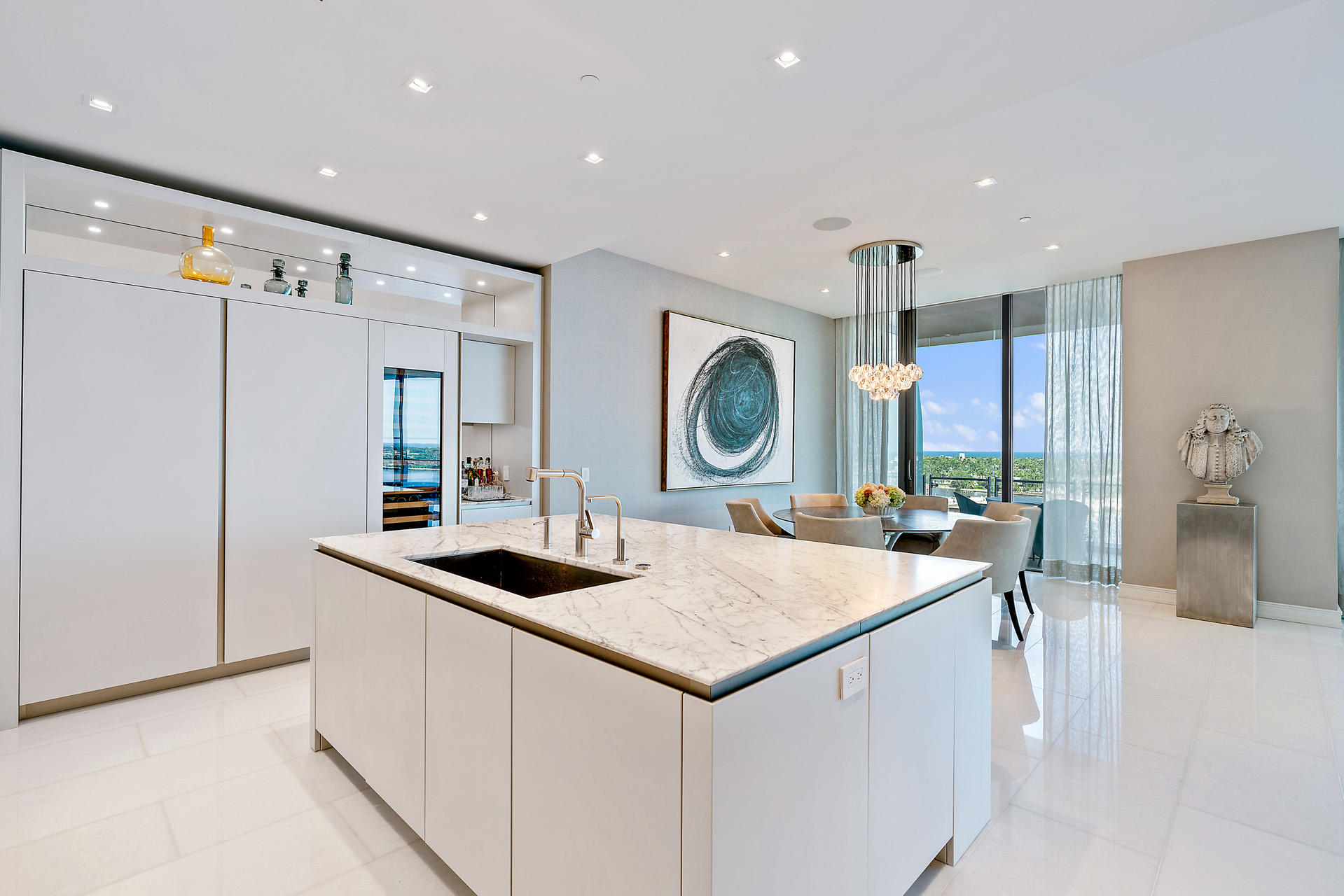 BRISTOL CONDO - Residential