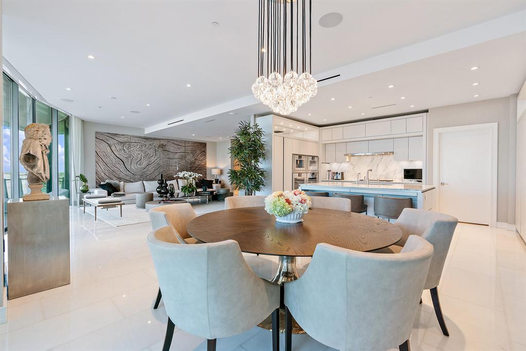 BRISTOL CONDO - Residential