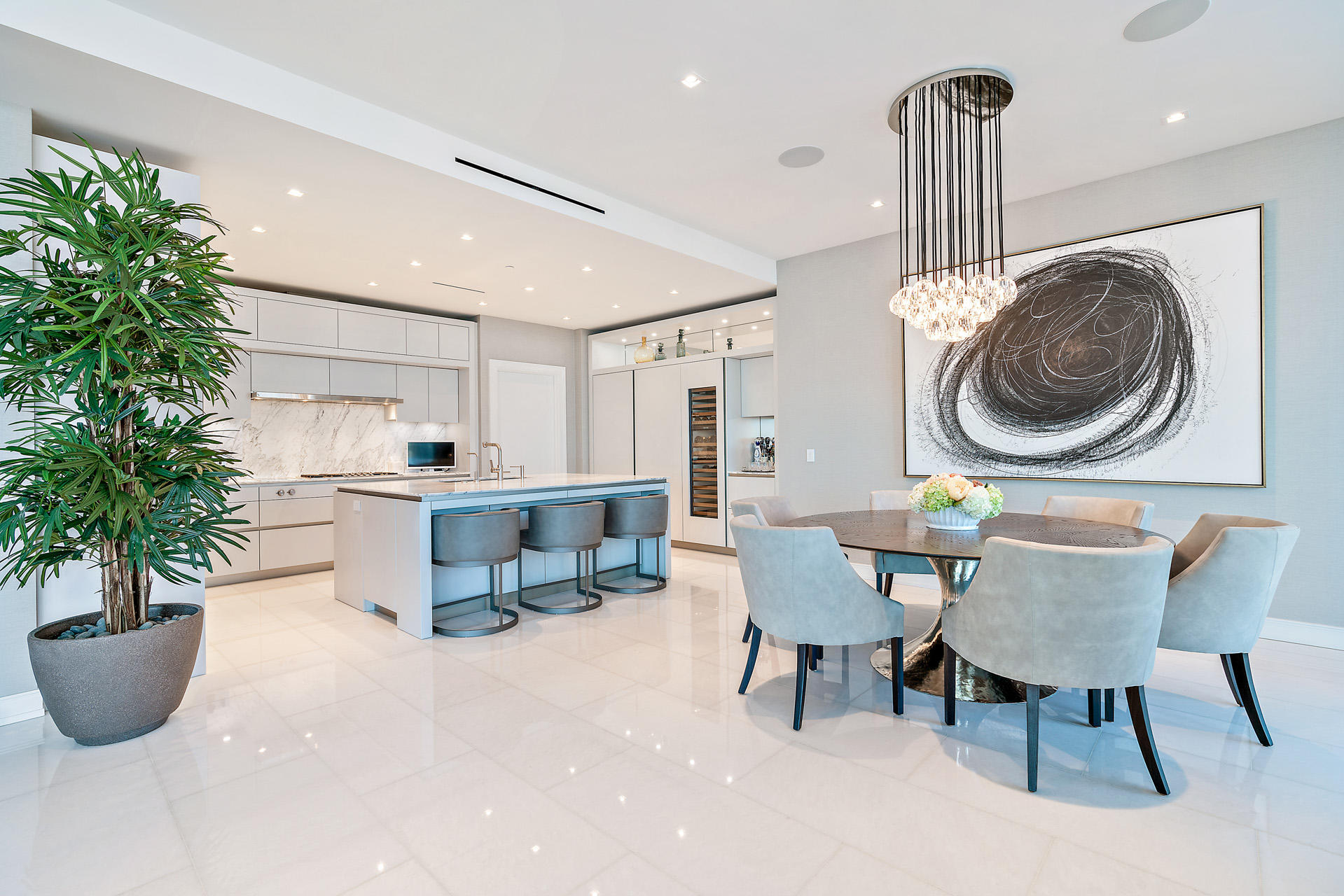 BRISTOL CONDO - Residential
