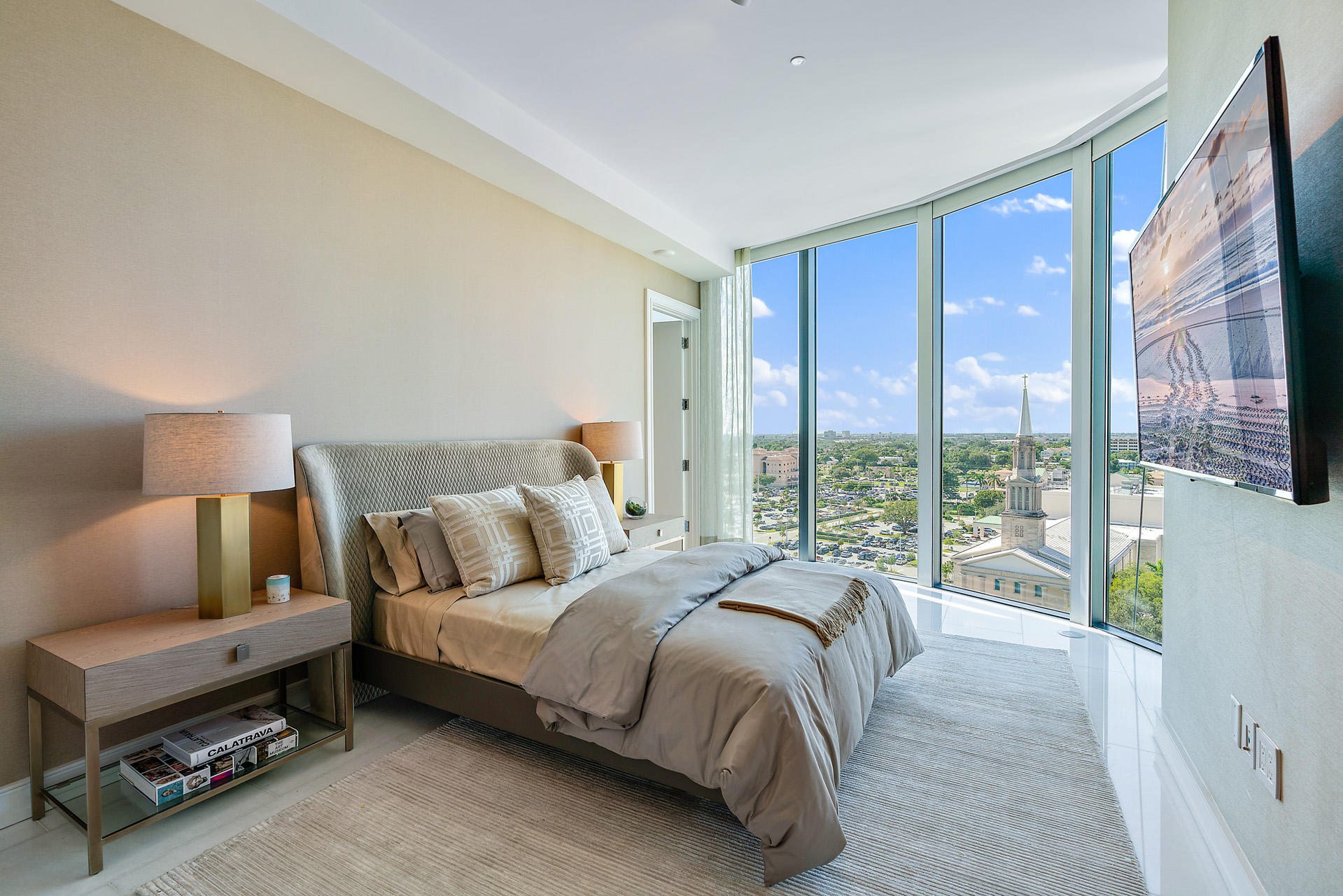 BRISTOL CONDO - Residential