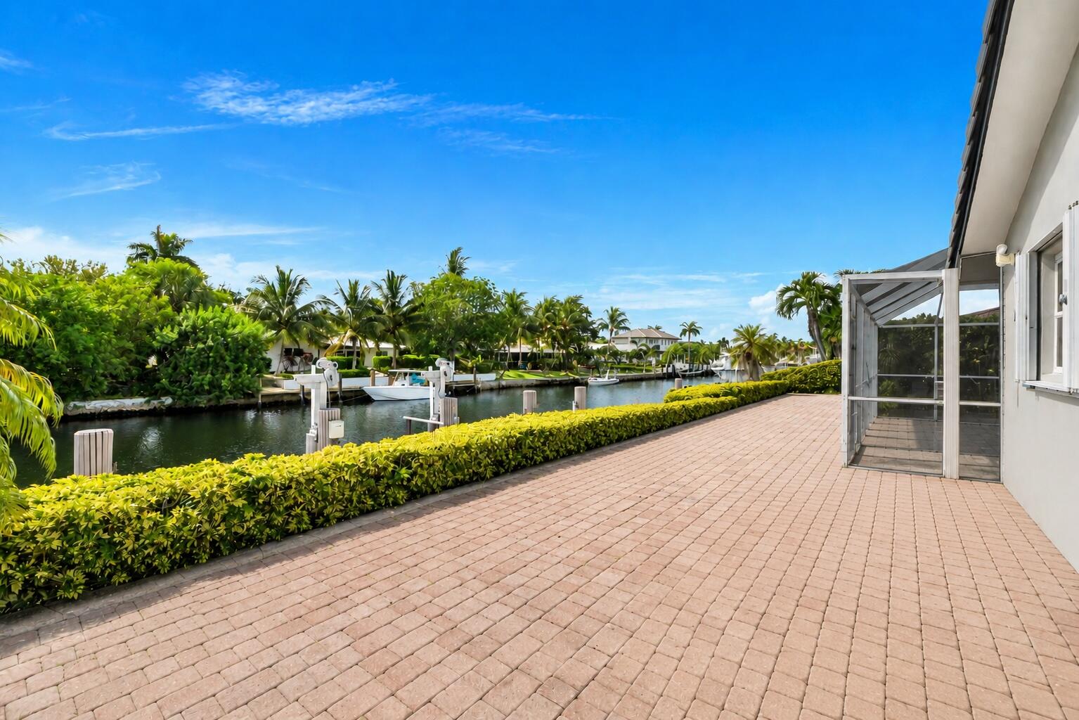 VENETIAN ISLES 2ND SEC - Residential