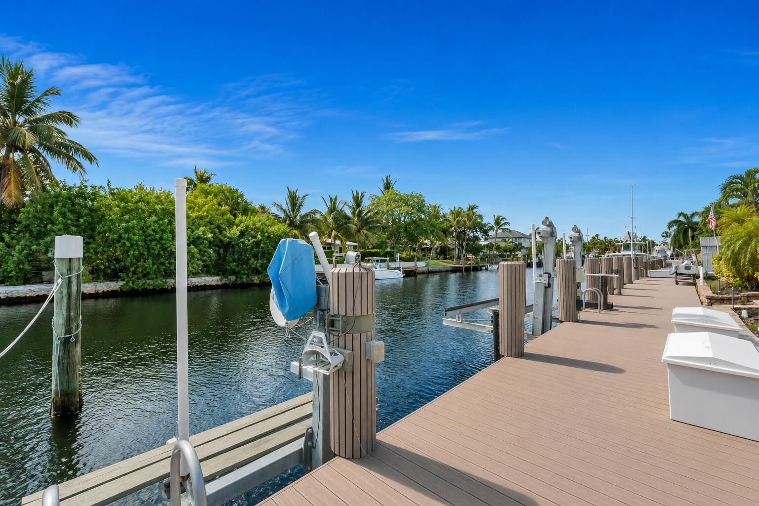 VENETIAN ISLES 2ND SEC - Residential