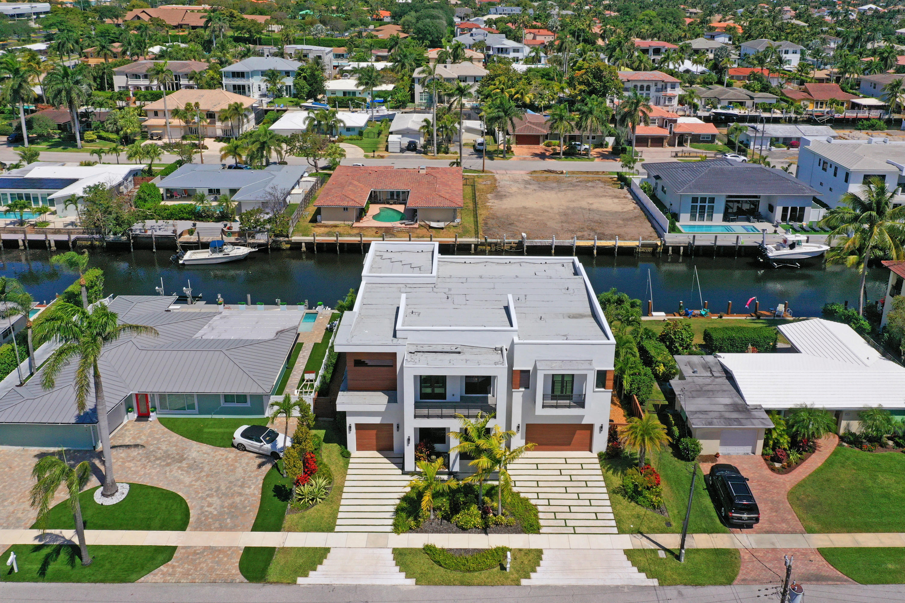 BOCA HARBOUR 5TH SEC - Residential