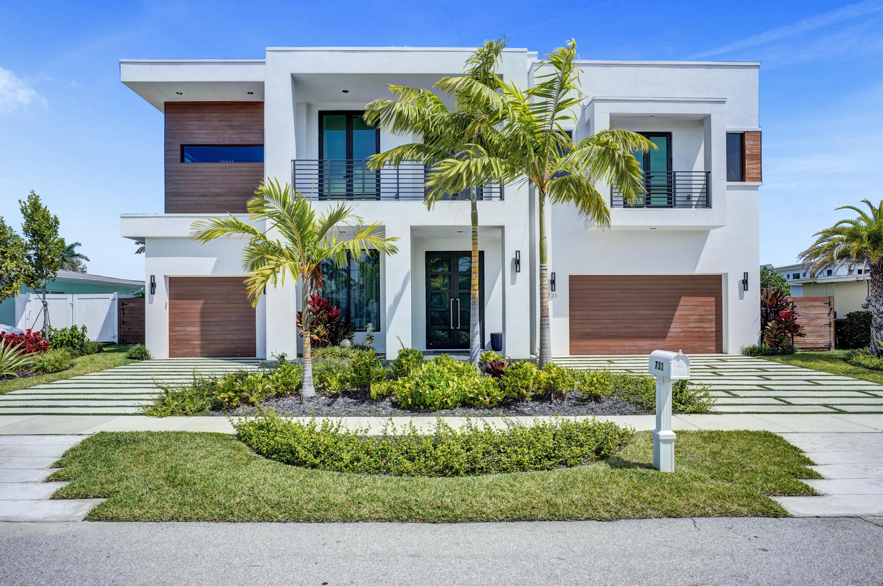 BOCA HARBOUR 5TH SEC - Residential