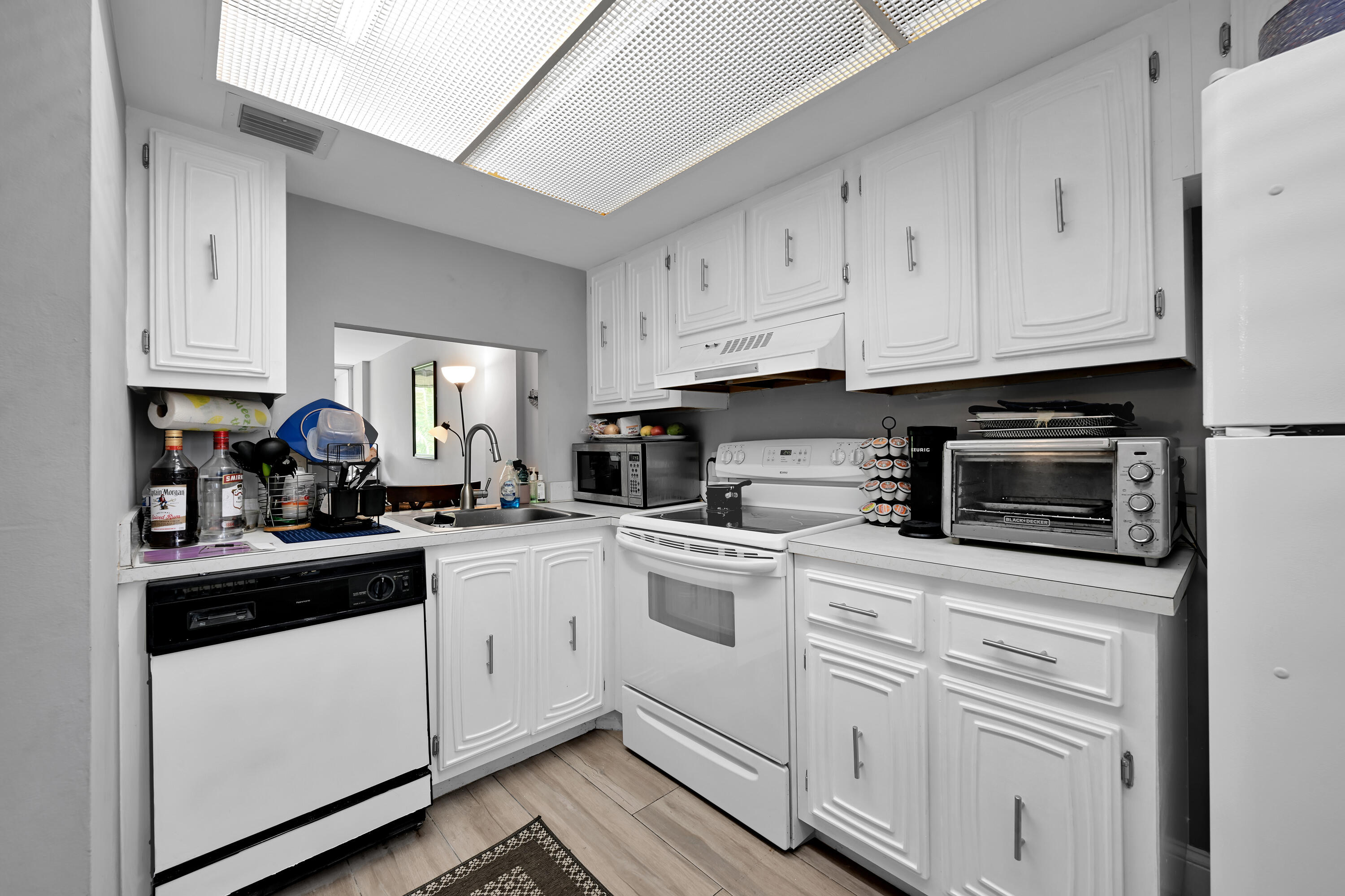 ROYAL PARK CONDO - Residential