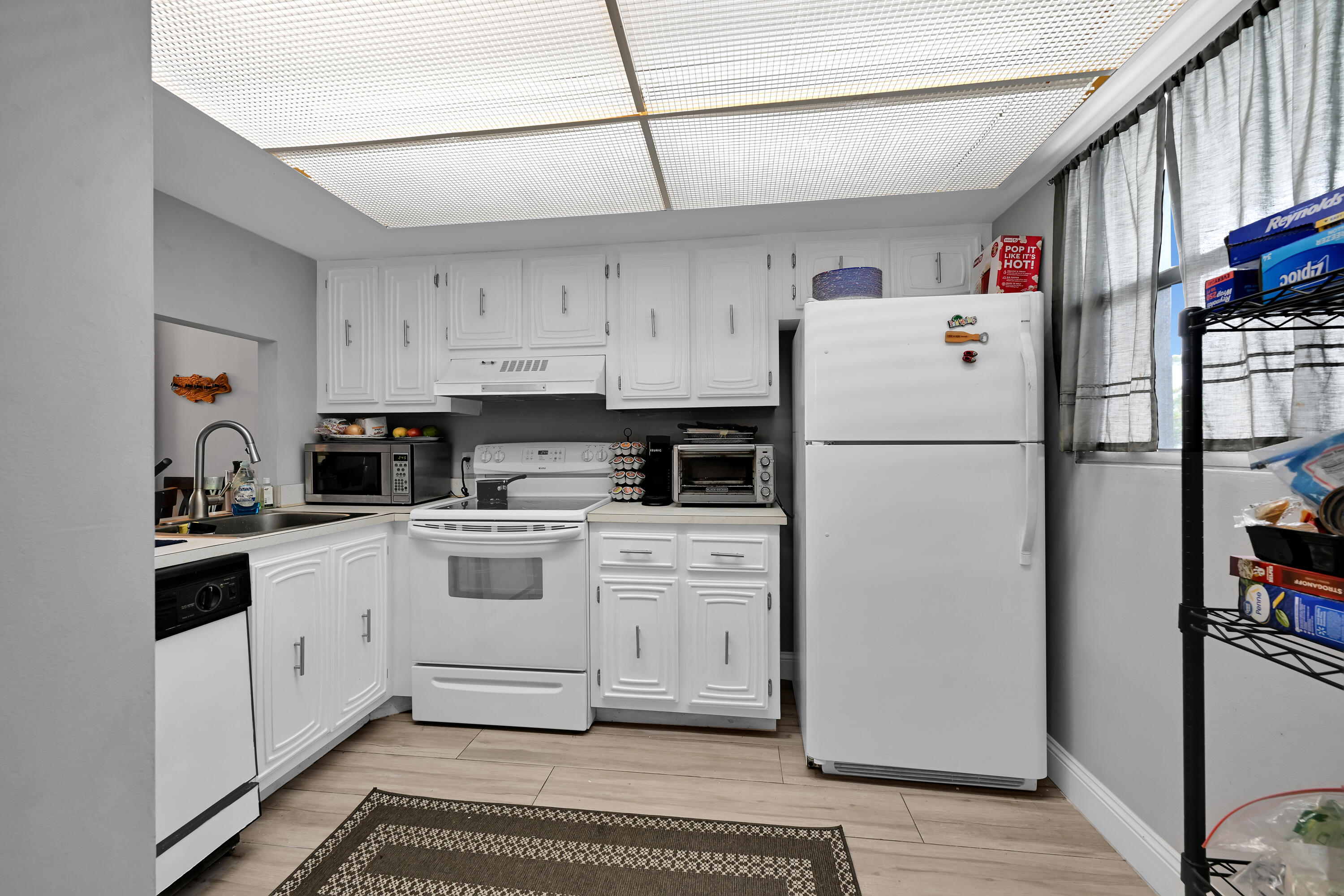 ROYAL PARK CONDO - Residential