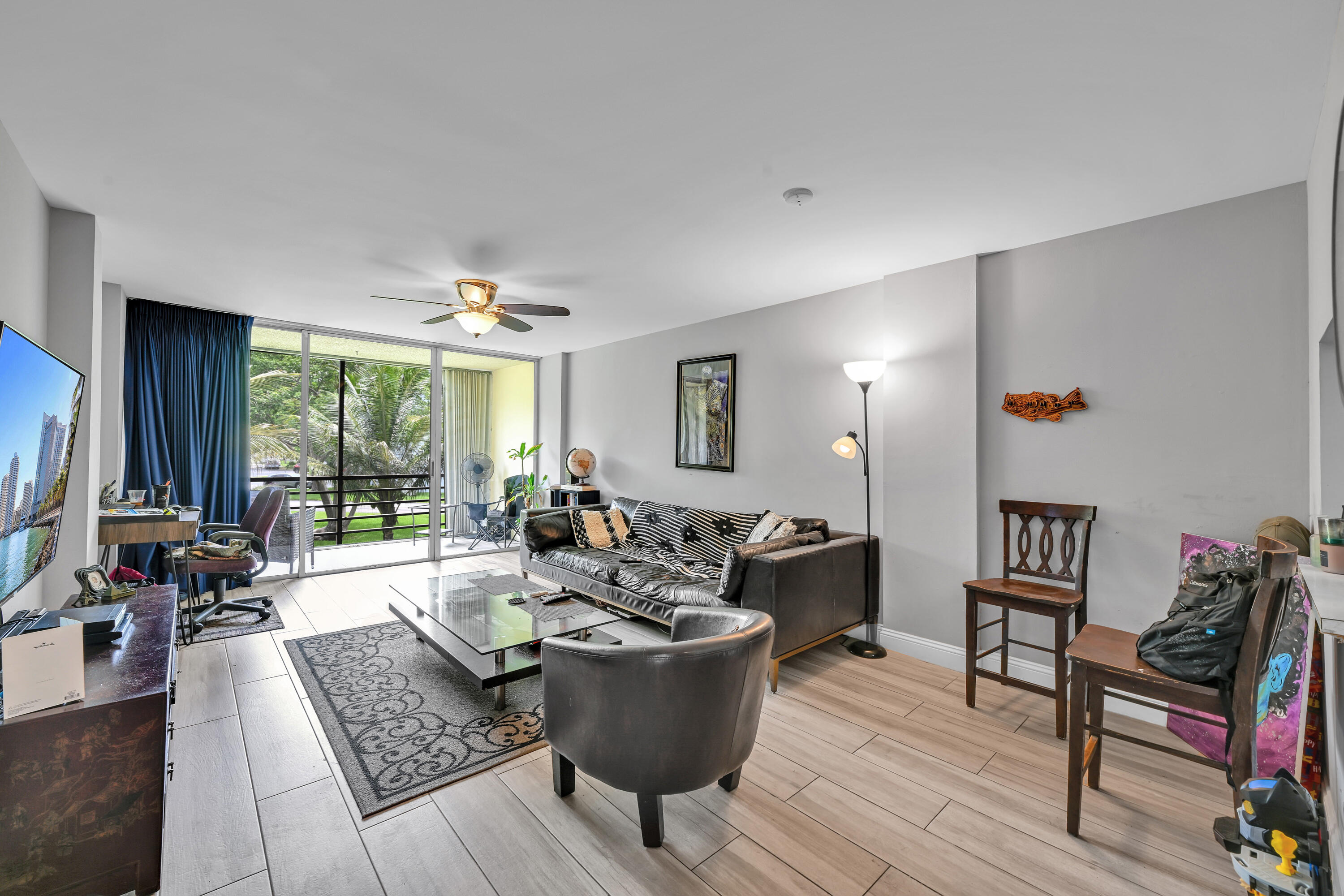 ROYAL PARK CONDO - Residential