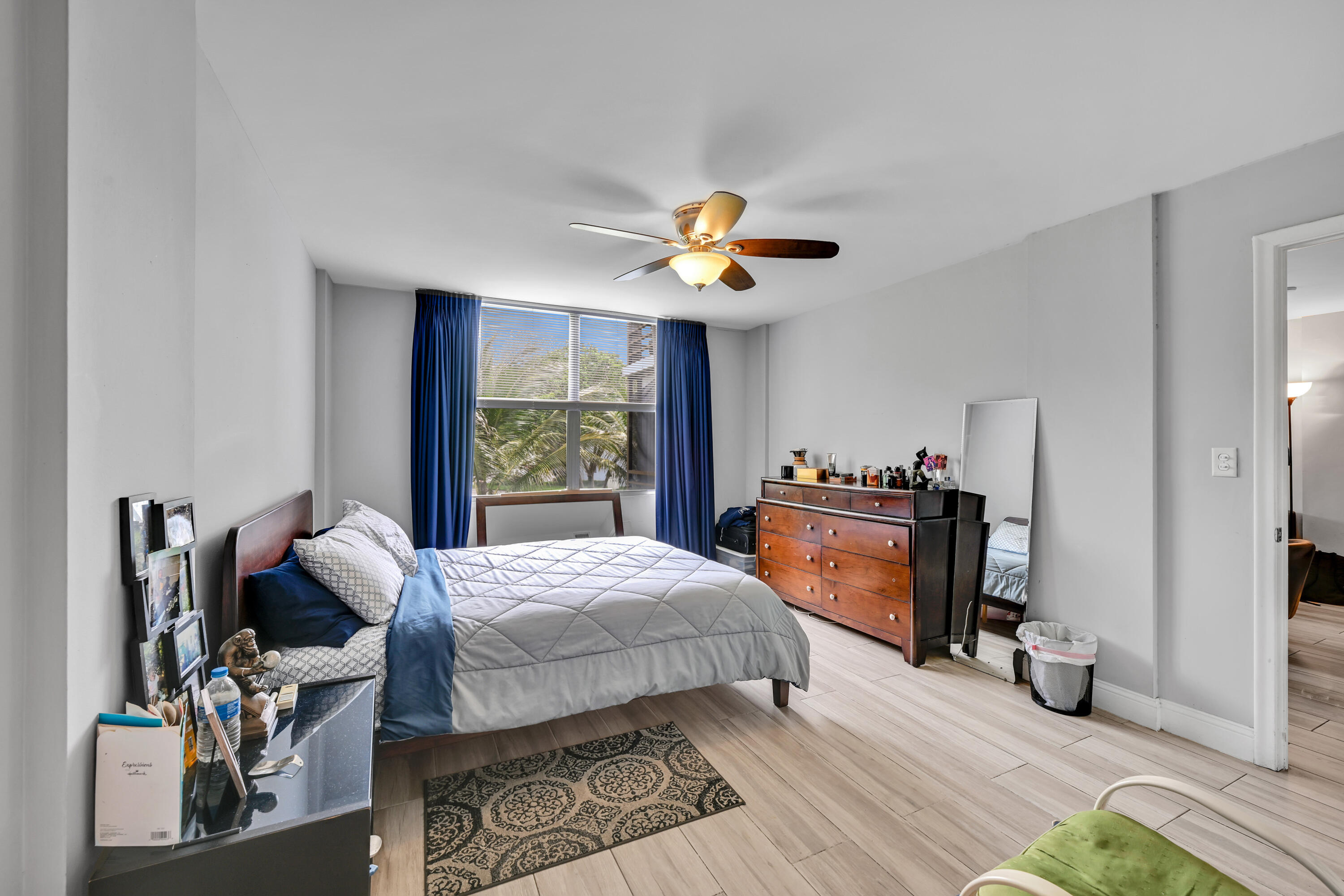 ROYAL PARK CONDO - Residential
