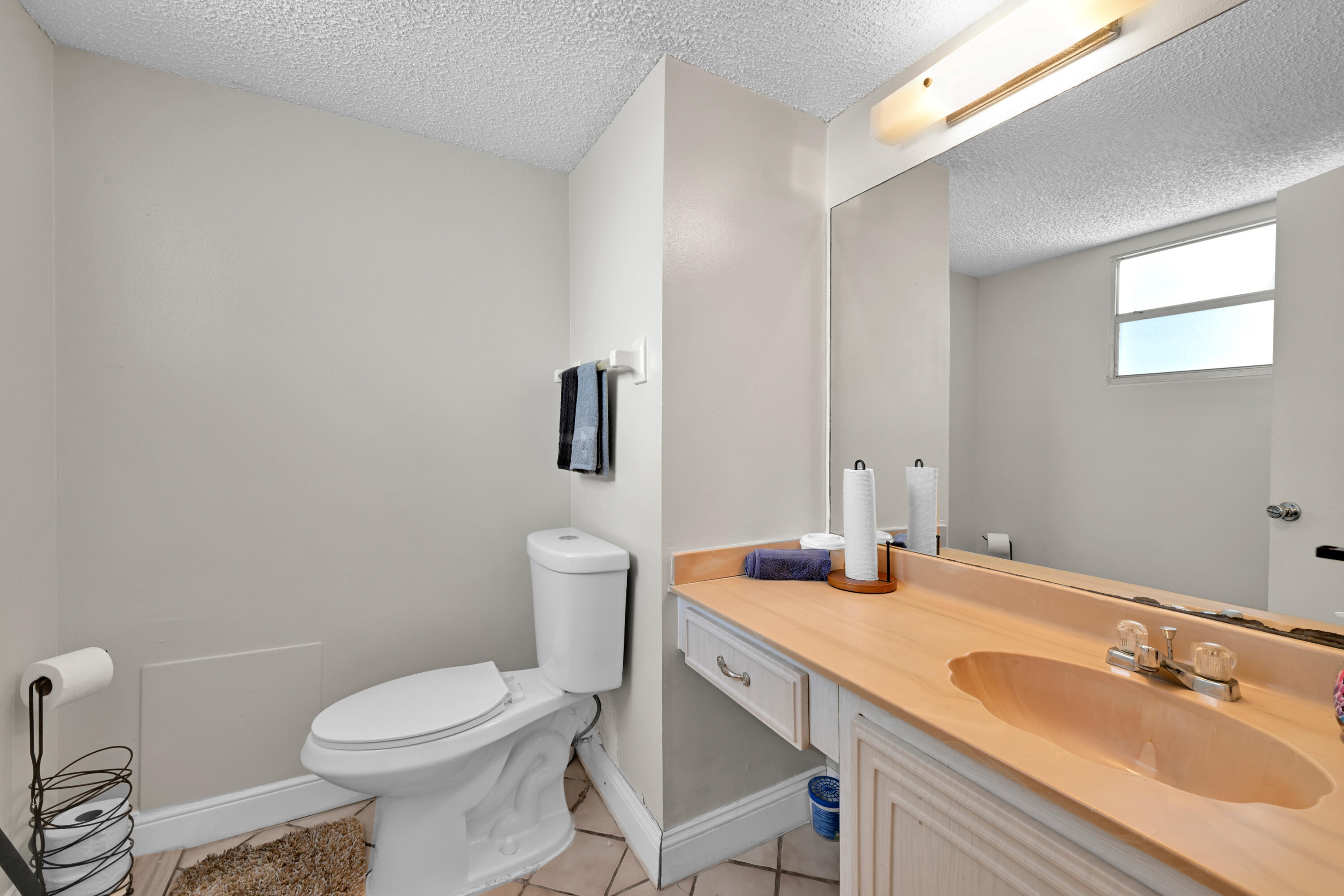 ROYAL PARK CONDO - Residential