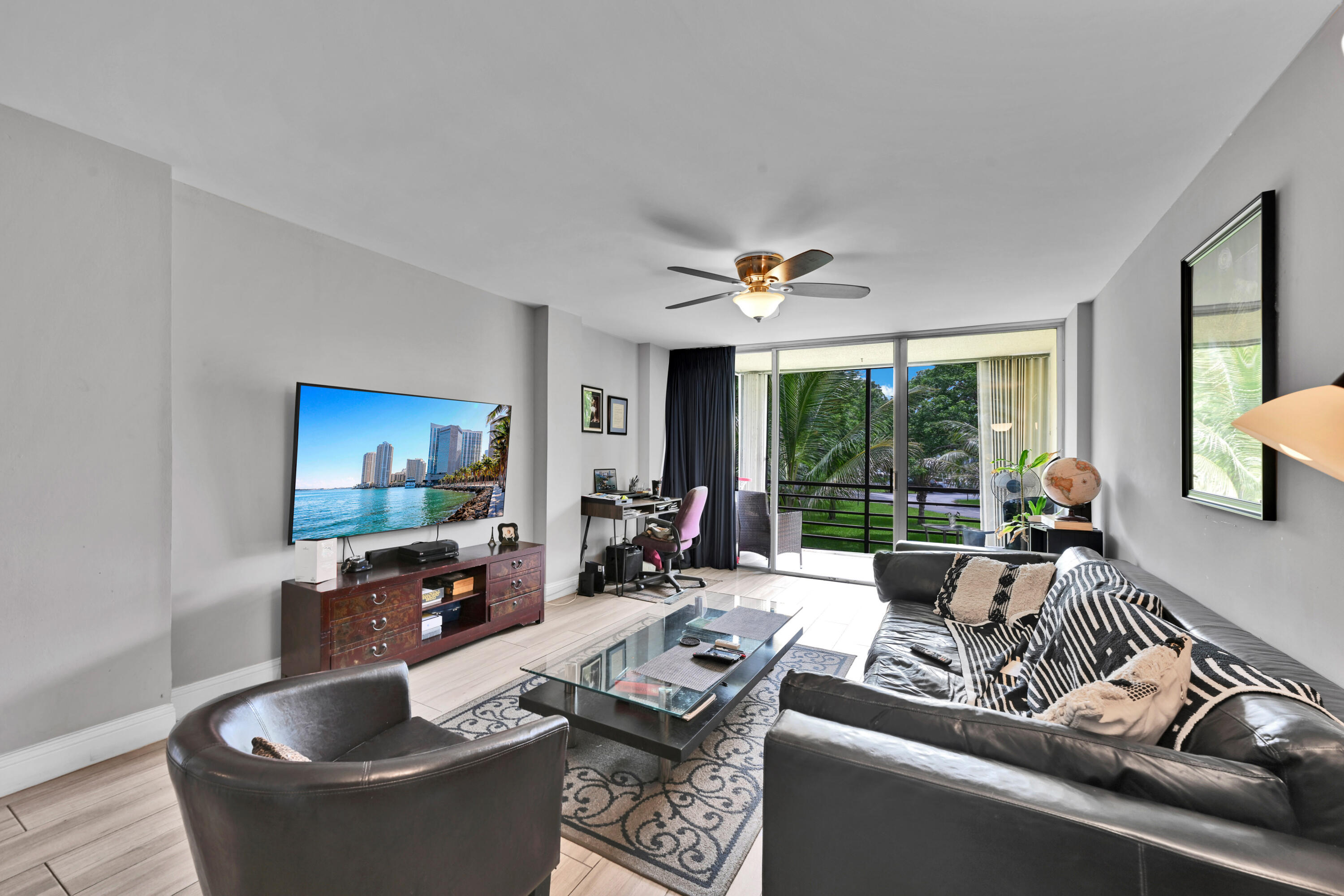ROYAL PARK CONDO - Residential