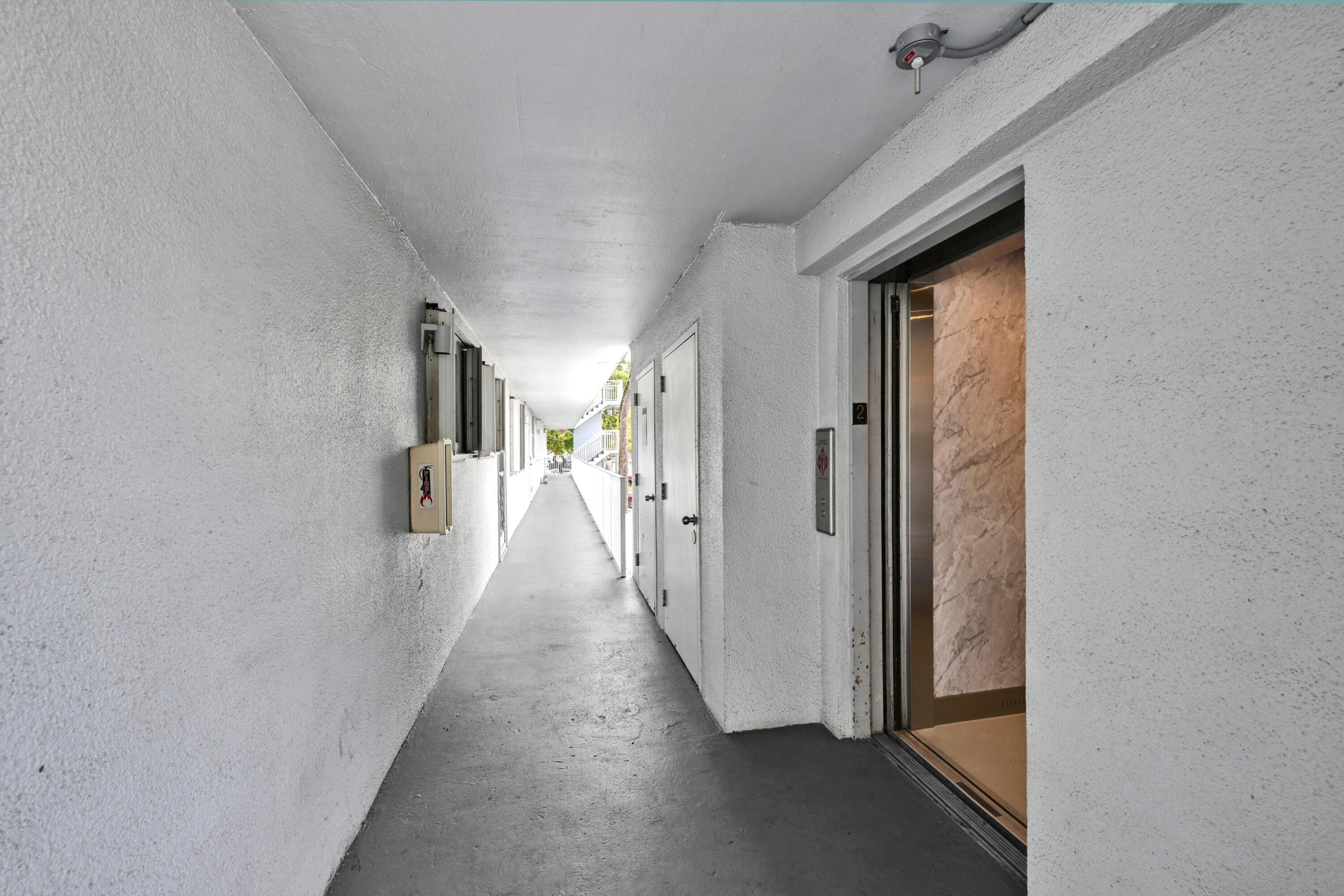 ROYAL PARK CONDO - Residential