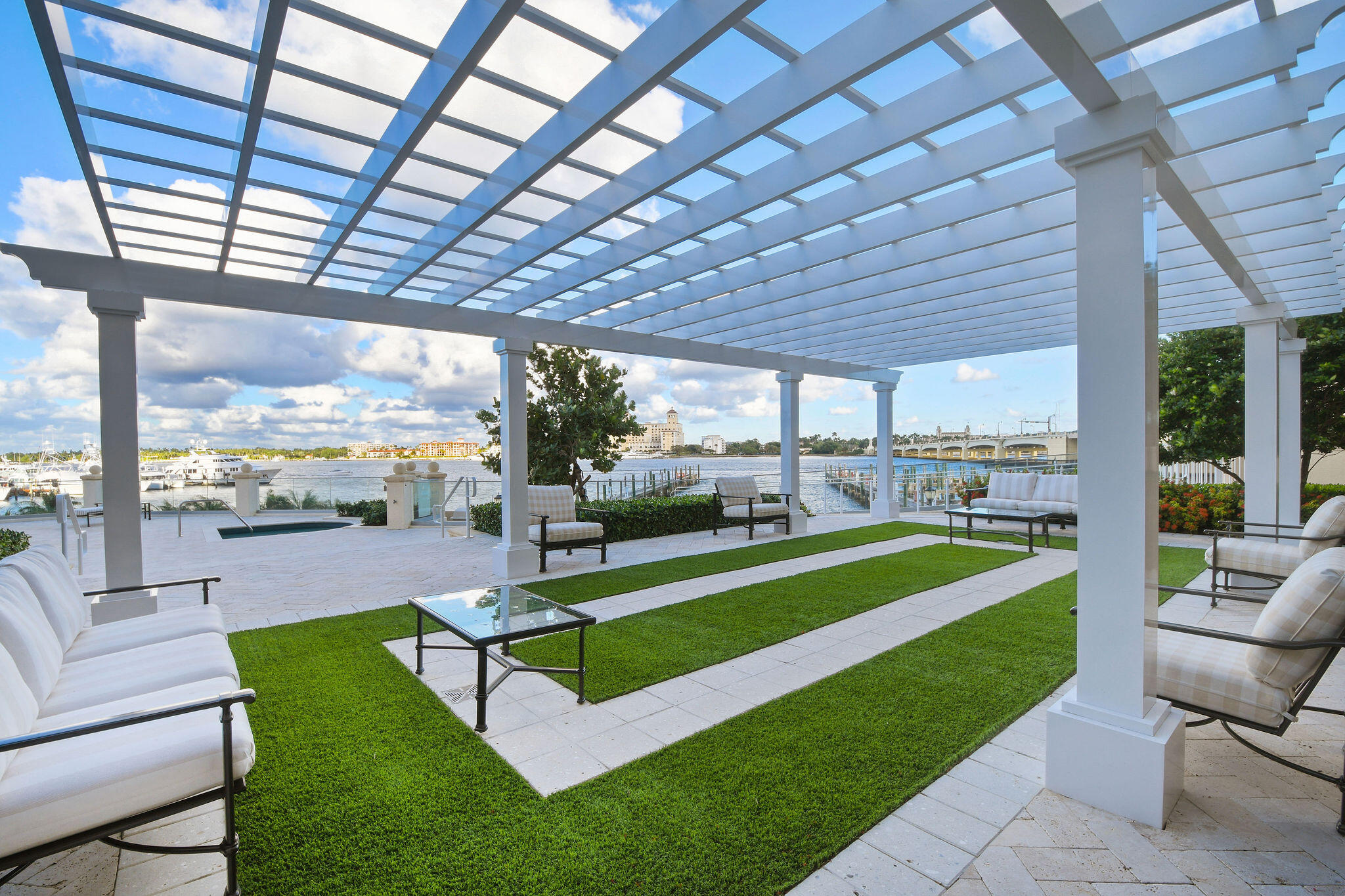 ONE WATERMARK PLACE OF THE PALM BEACHES - Residential