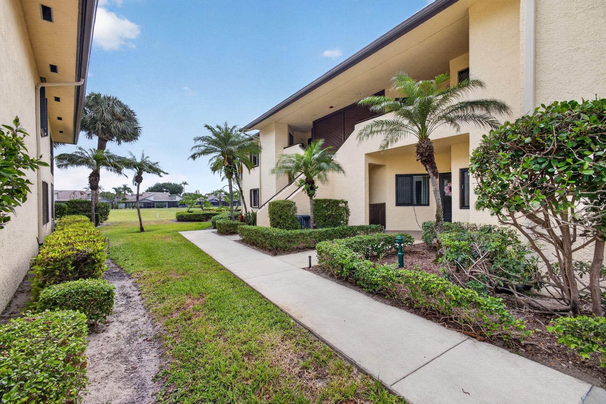 WILLIAMSBURG AT HERITAGE RIDGE CONDO - Residential