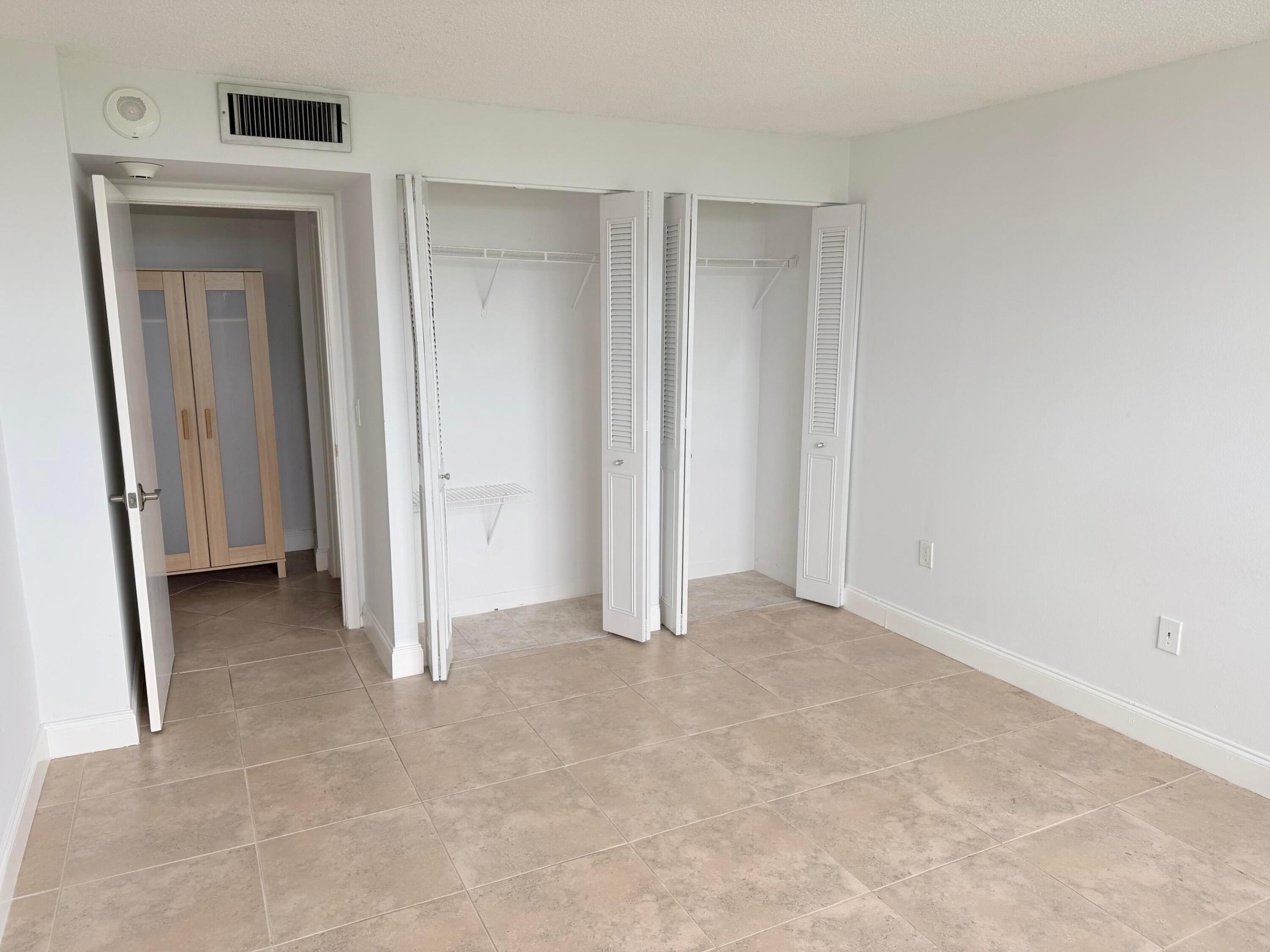 PALM BEACH HOUSE CONDO - Residential Lease