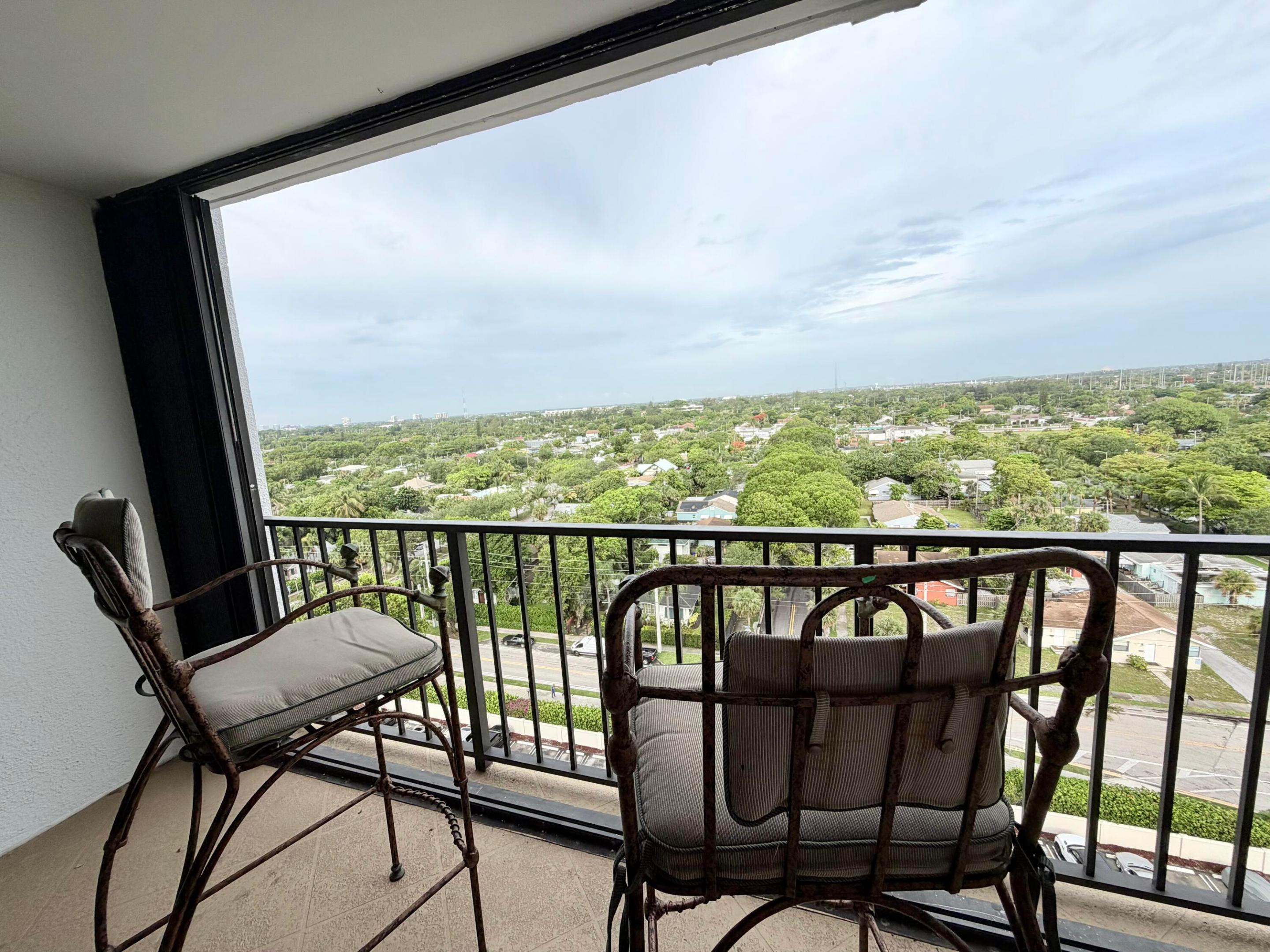 PALM BEACH HOUSE CONDO - Residential Lease