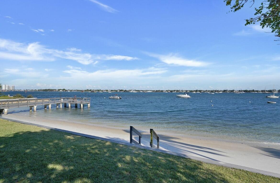PALM BEACH HOUSE CONDO - Residential Lease