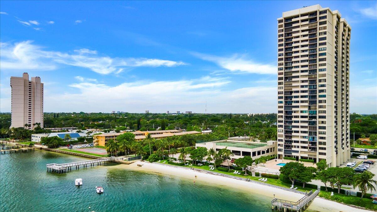 PALM BEACH HOUSE CONDO - Residential Lease