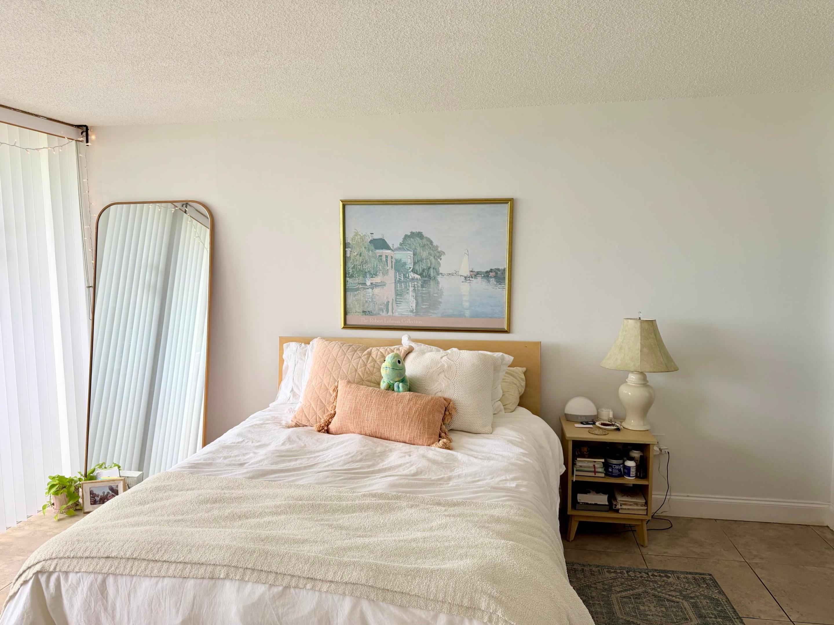 PALM BEACH HOUSE CONDO - Residential Lease