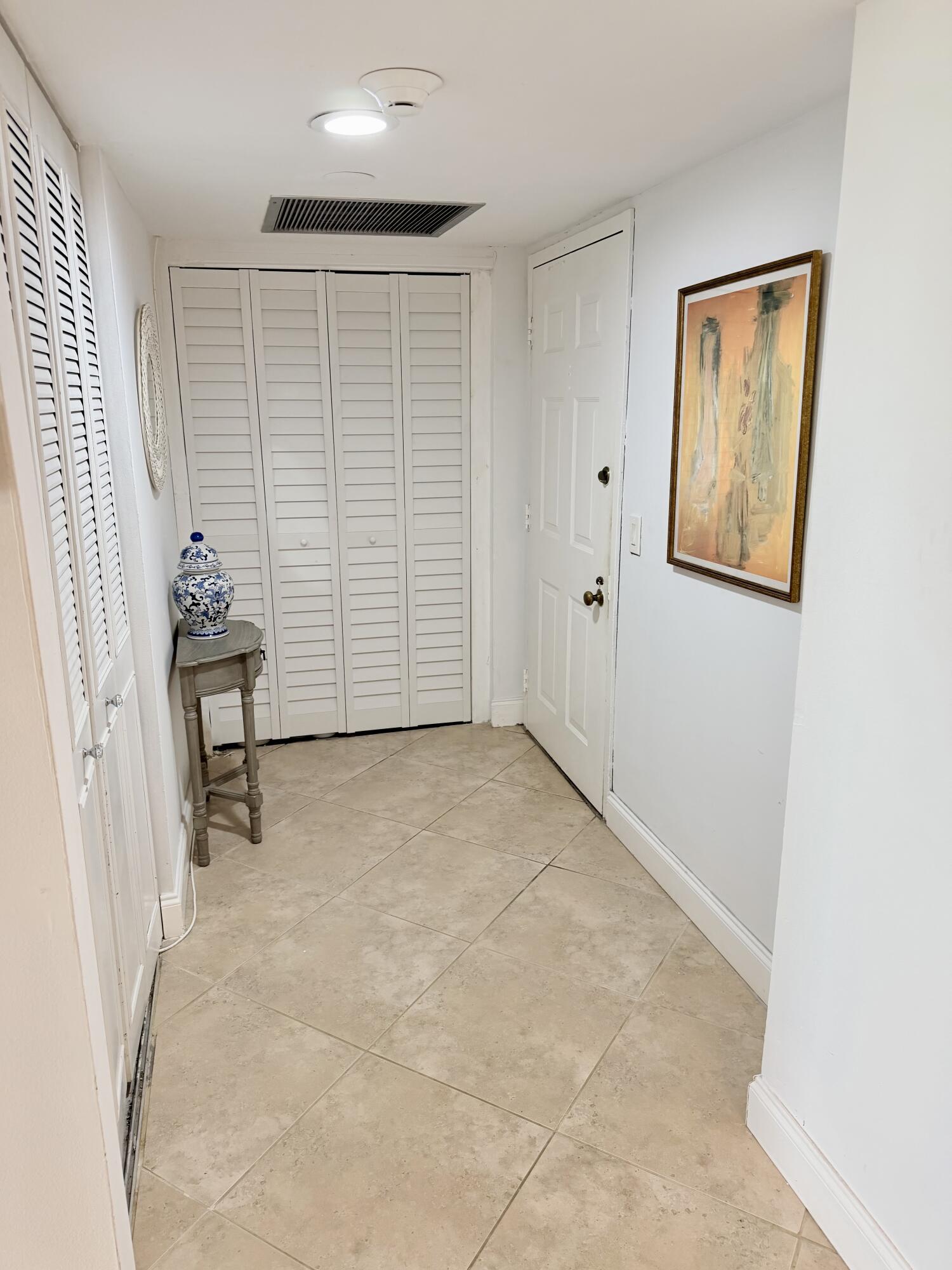 PALM BEACH HOUSE CONDO - Residential Lease