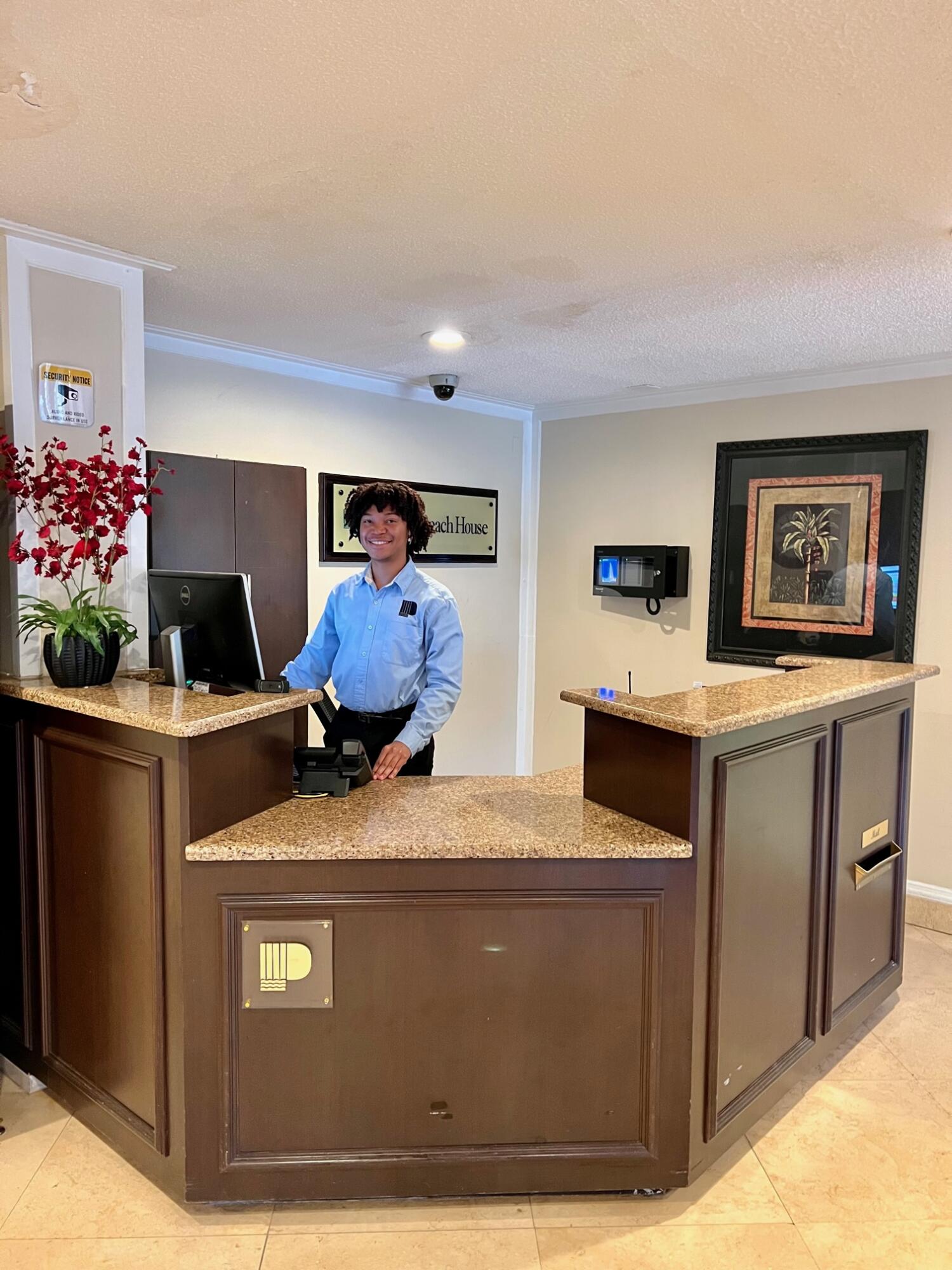 PALM BEACH HOUSE CONDO - Residential Lease