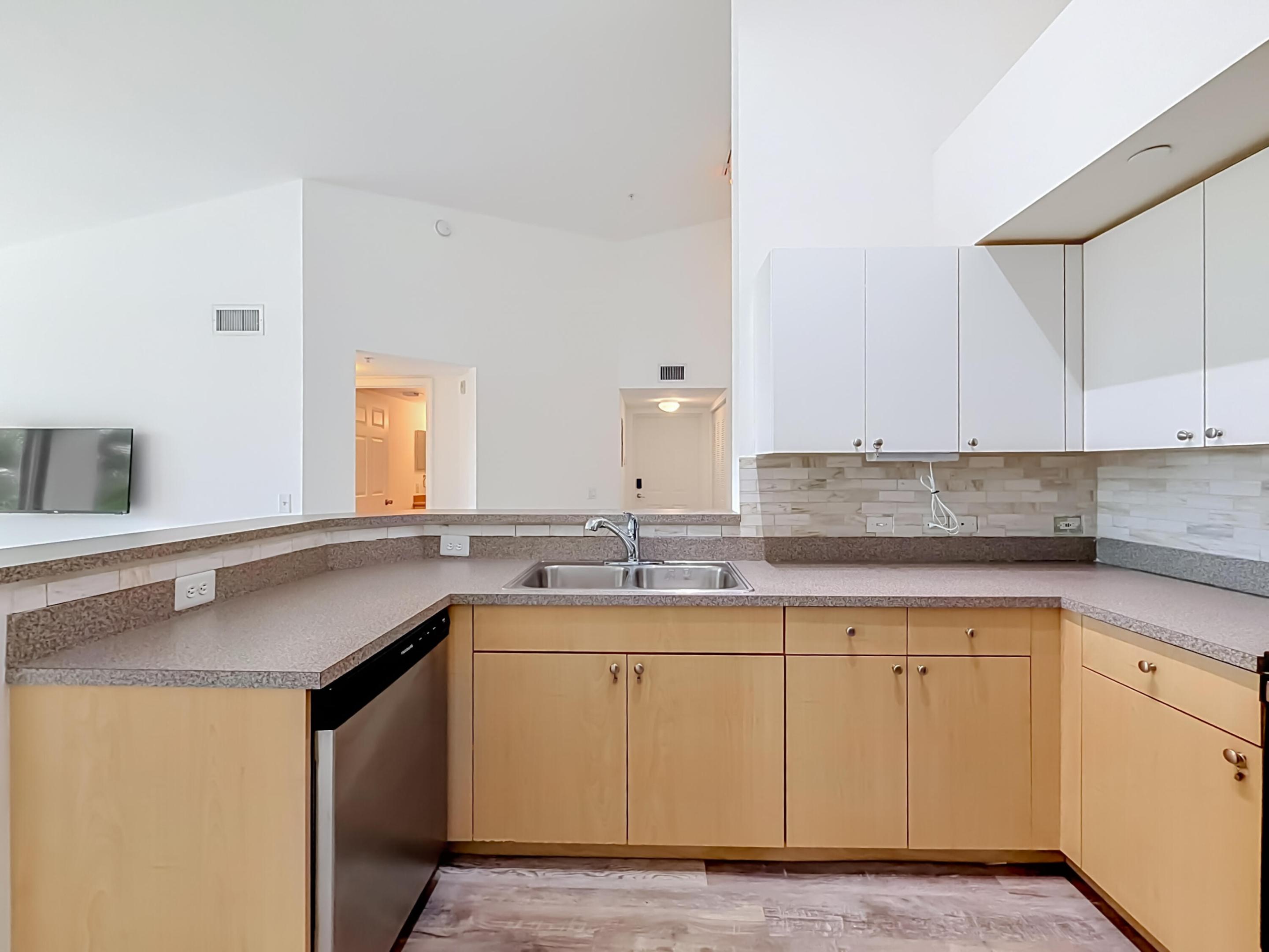 VILLA DEL SOL CONDO - Residential