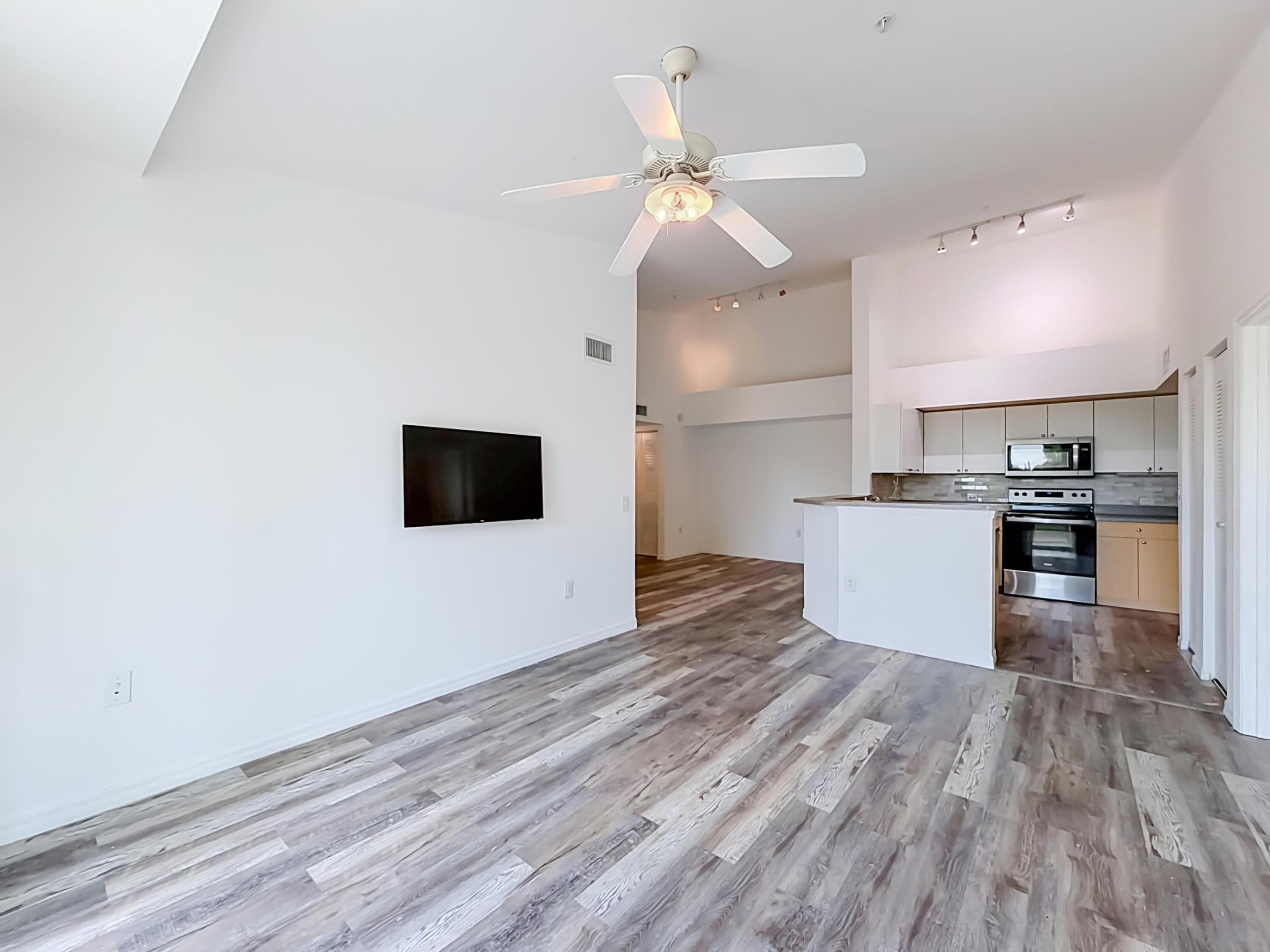 VILLA DEL SOL CONDO - Residential
