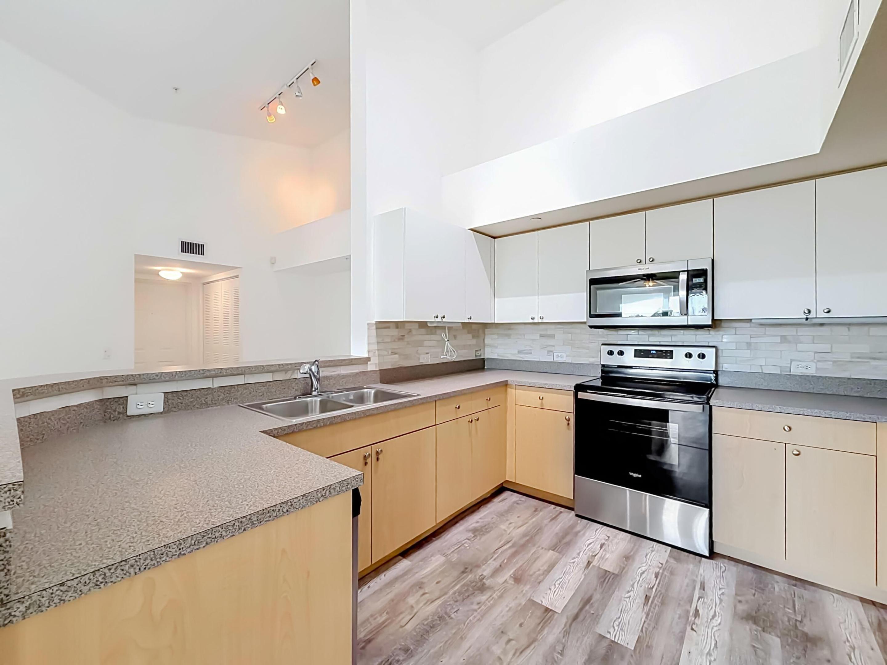 VILLA DEL SOL CONDO - Residential